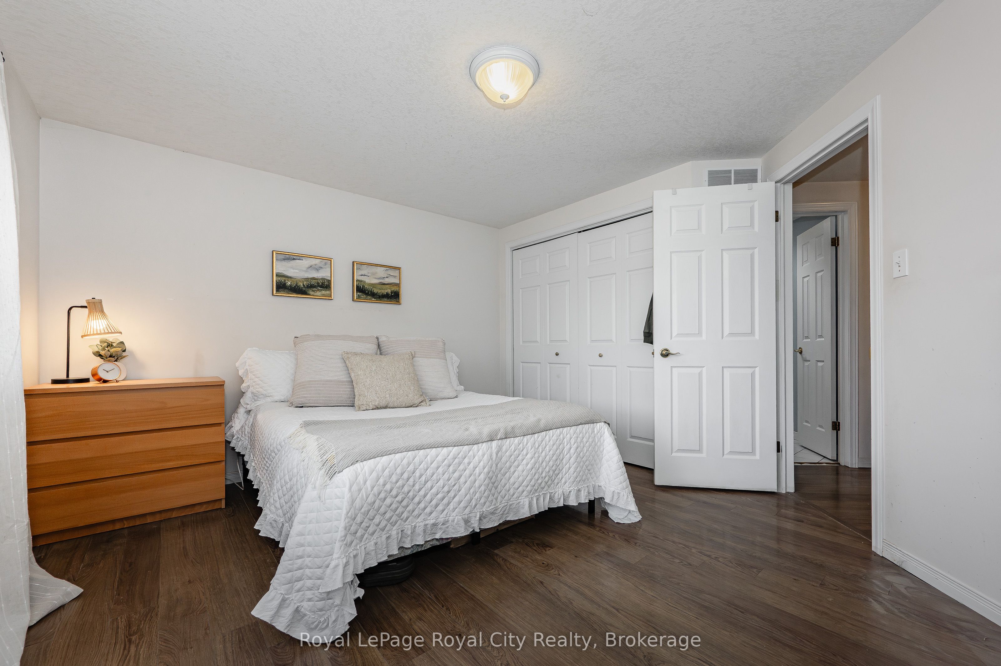 15 Camm Crescent Property Photo 8