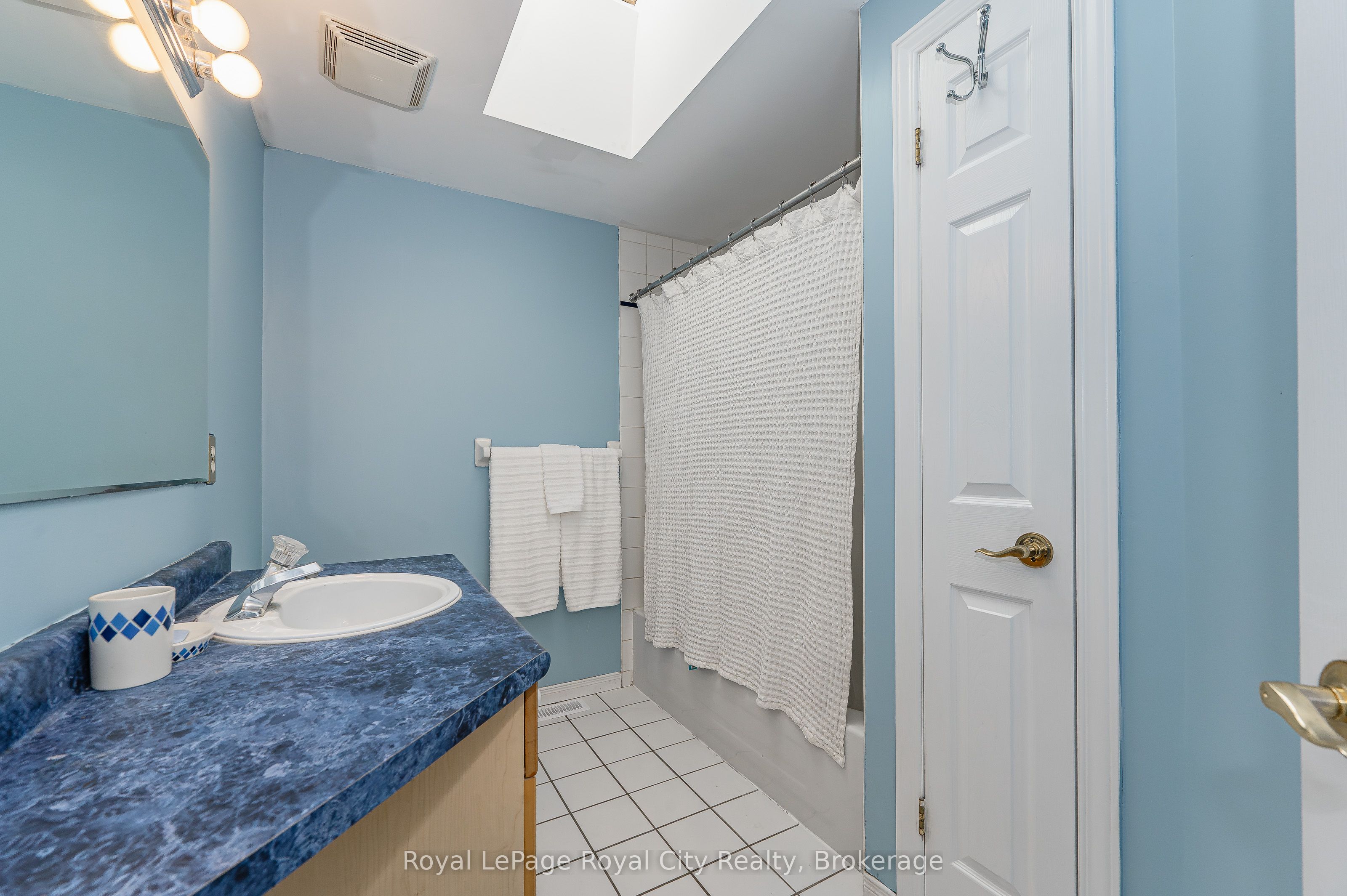 15 Camm Crescent Property Photo 12