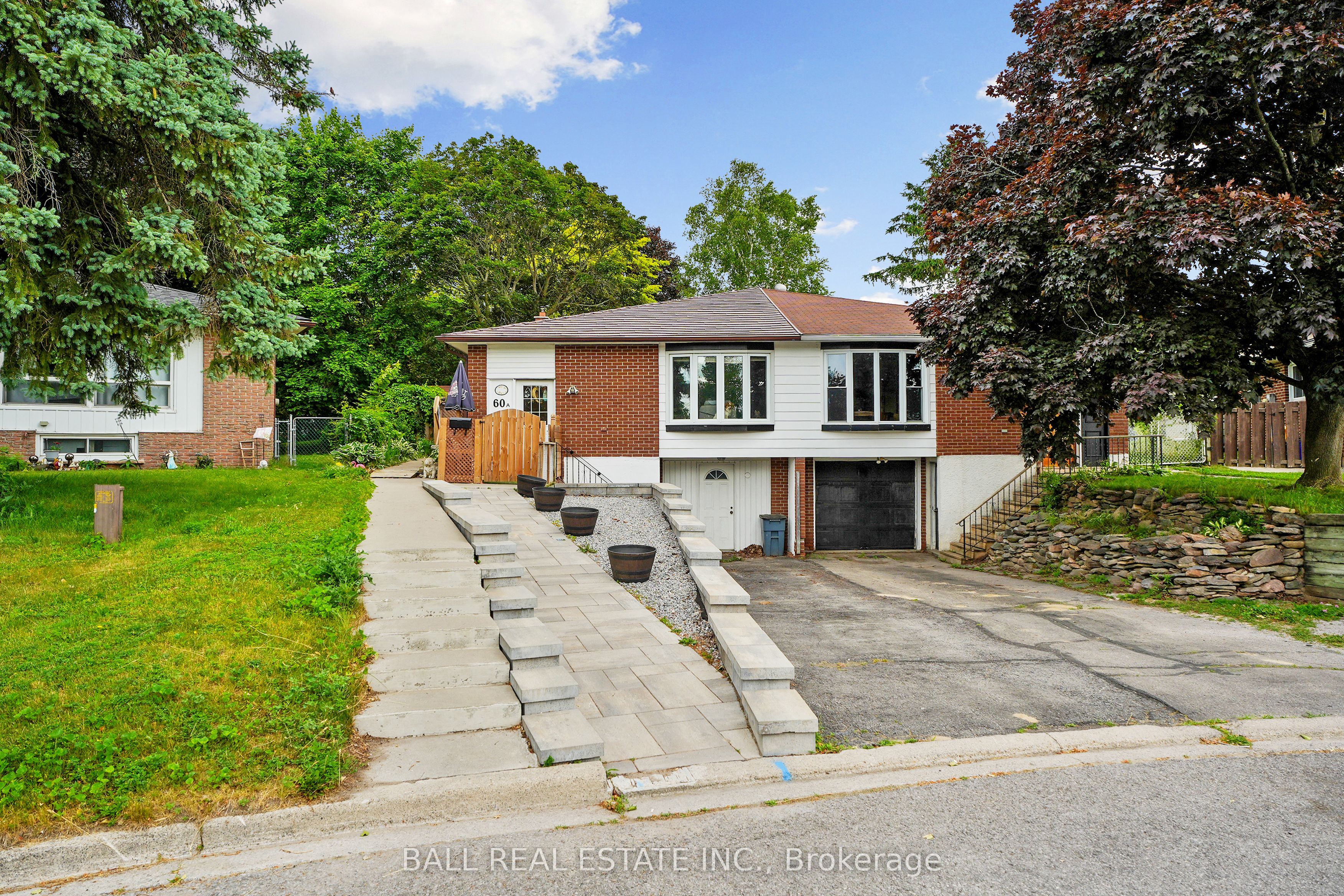 60a Crossley Drive Property Photo 1
