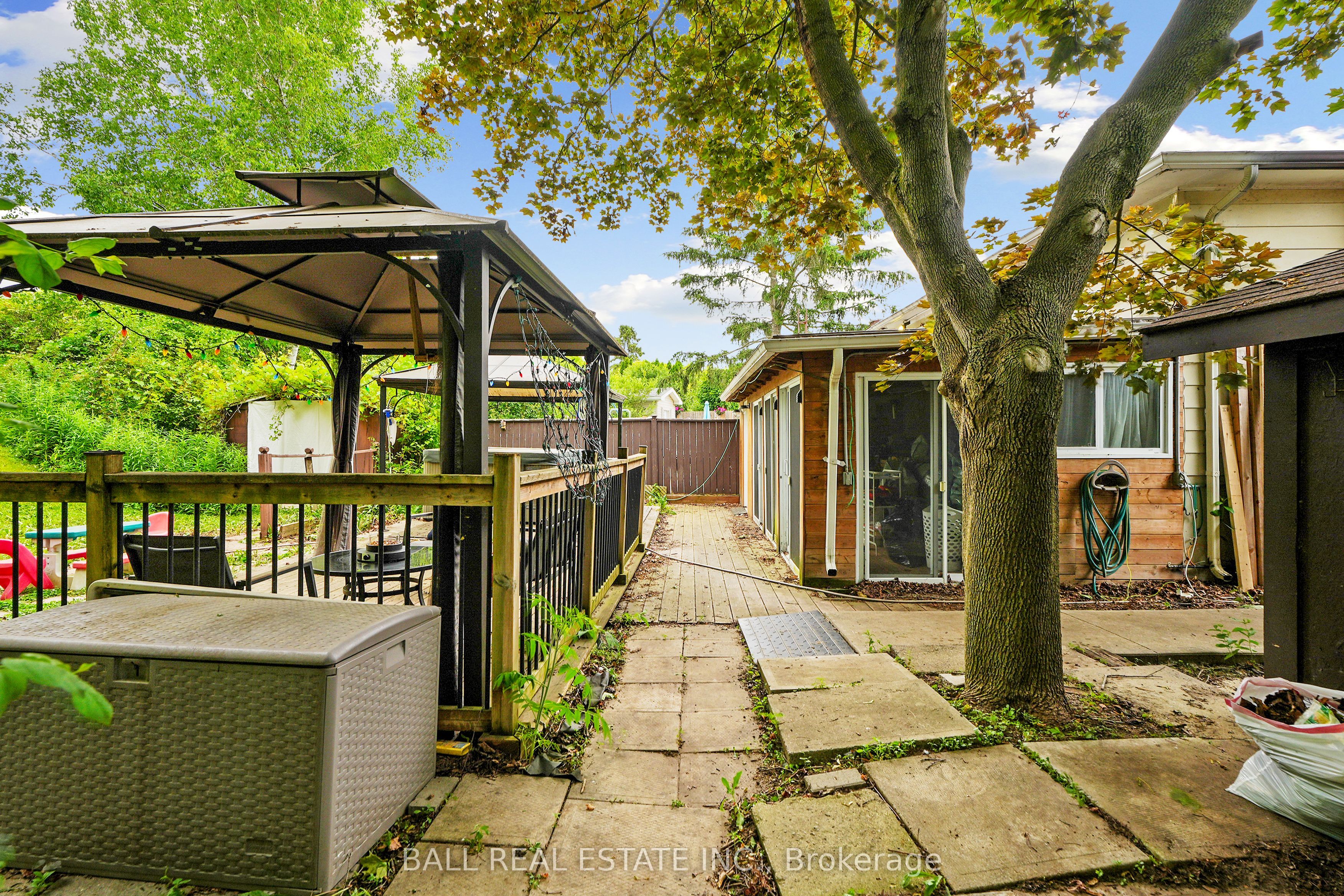 60a Crossley Drive Property Photo 15
