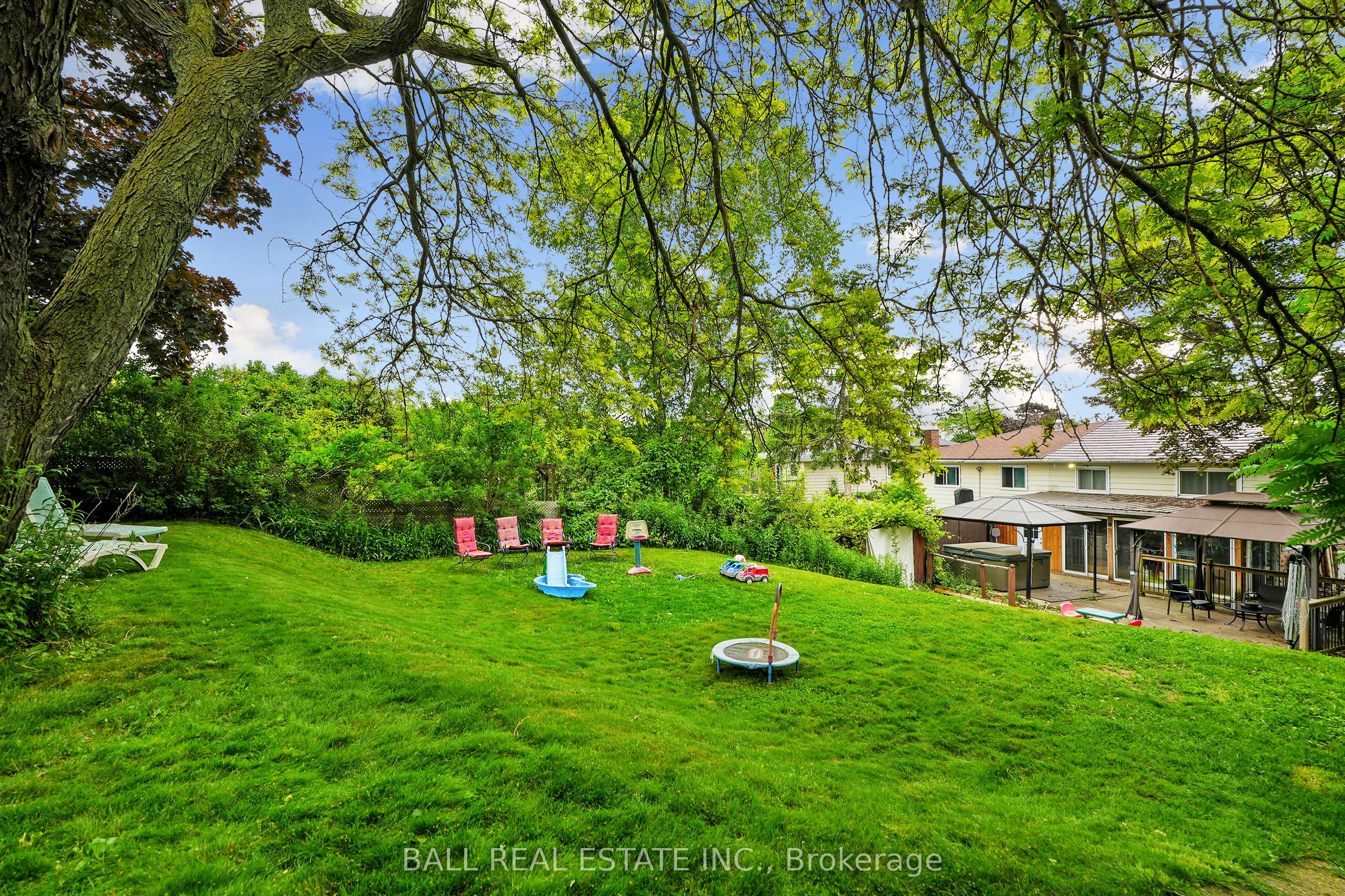 60a Crossley Drive Property Photo 25