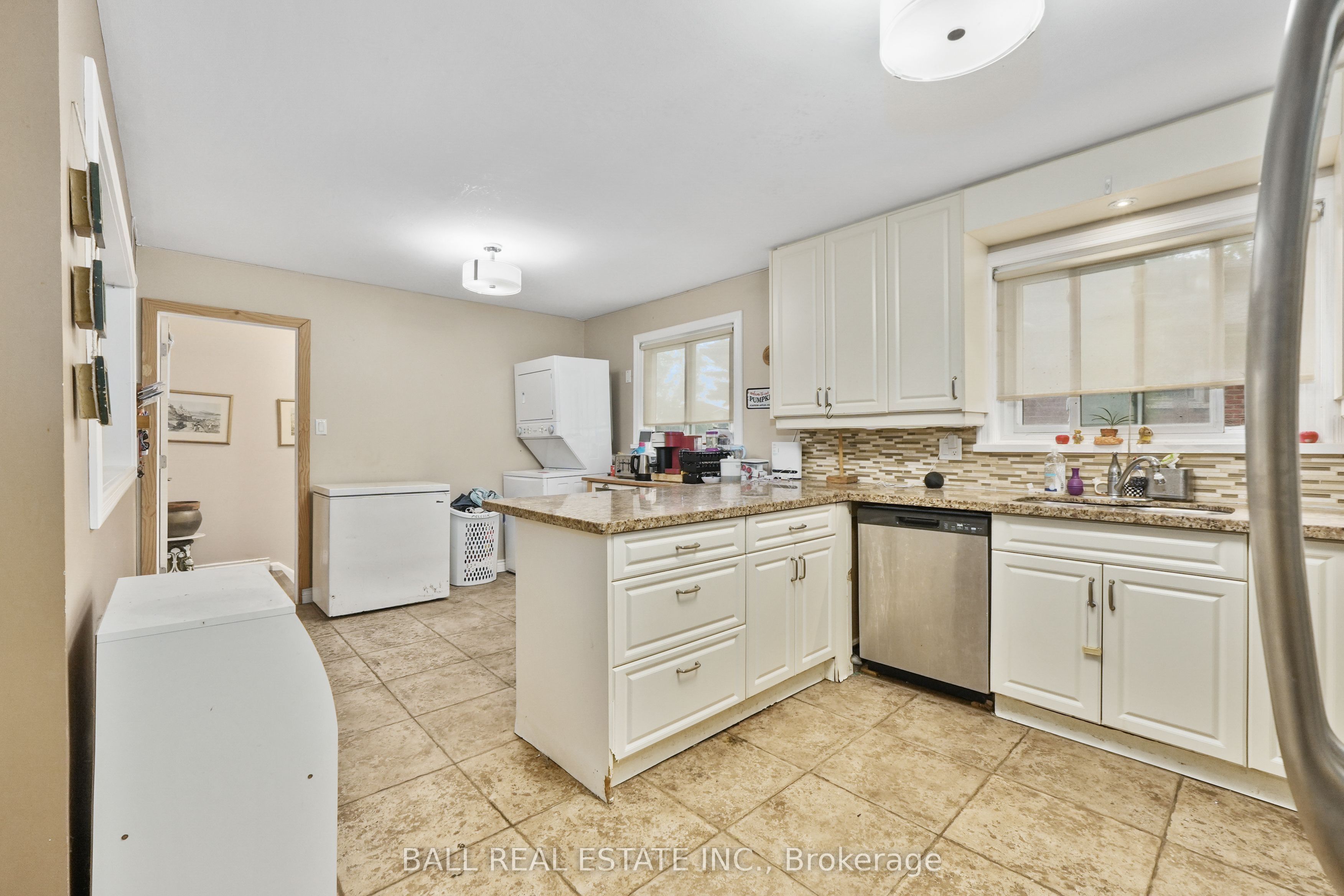 60a Crossley Drive Property Photo 33