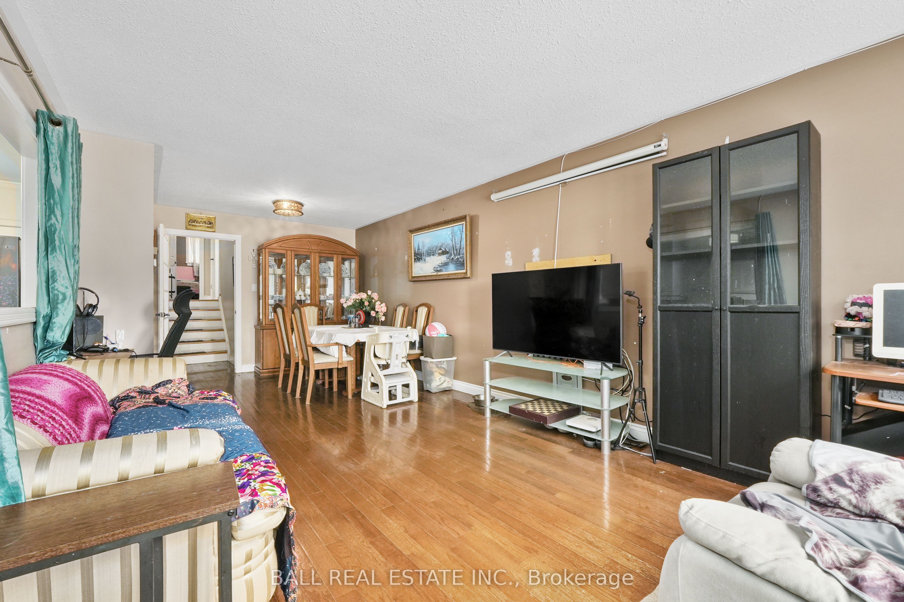 60a Crossley Drive Property Photo 36