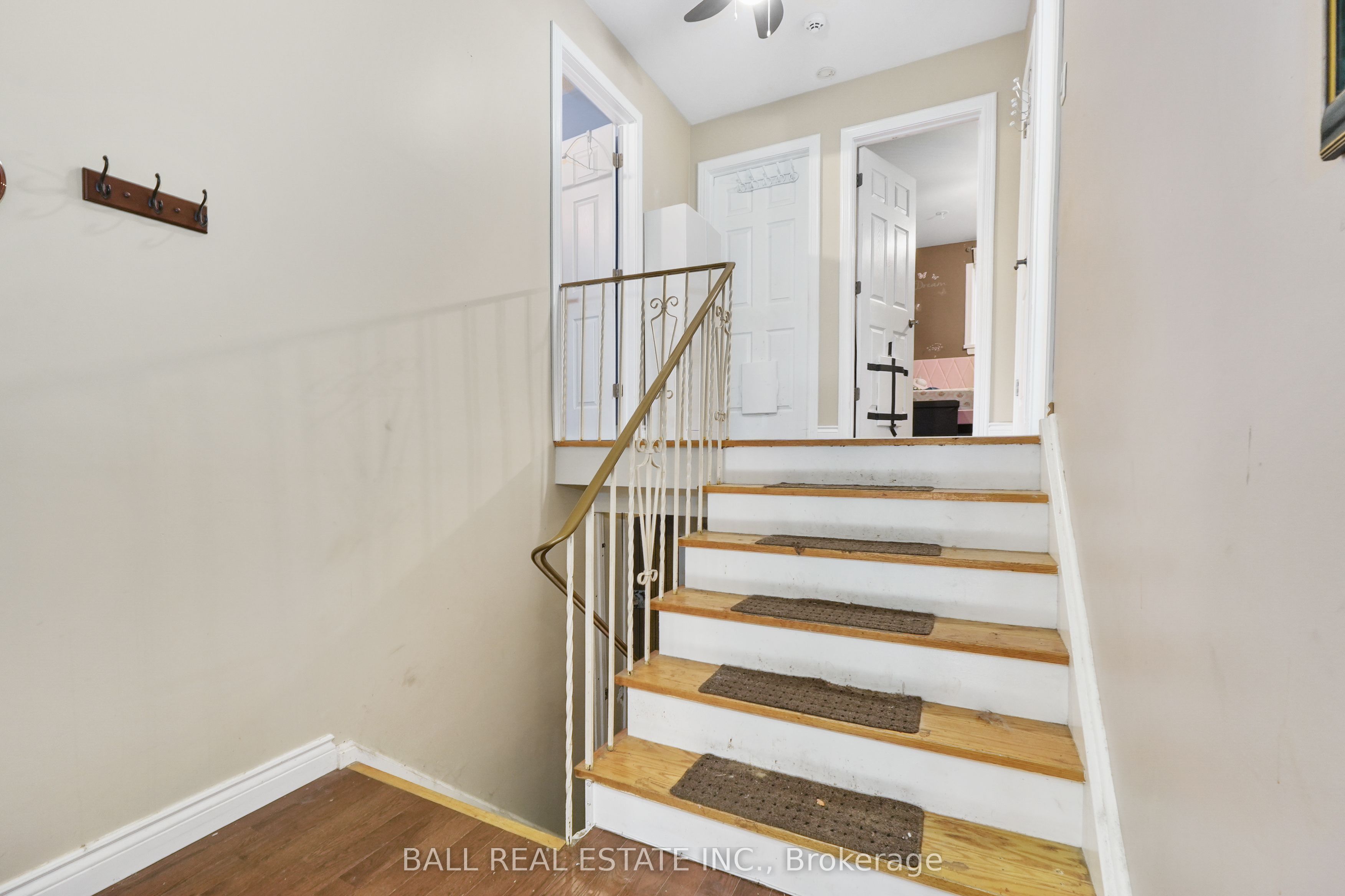 60a Crossley Drive Property Photo 37