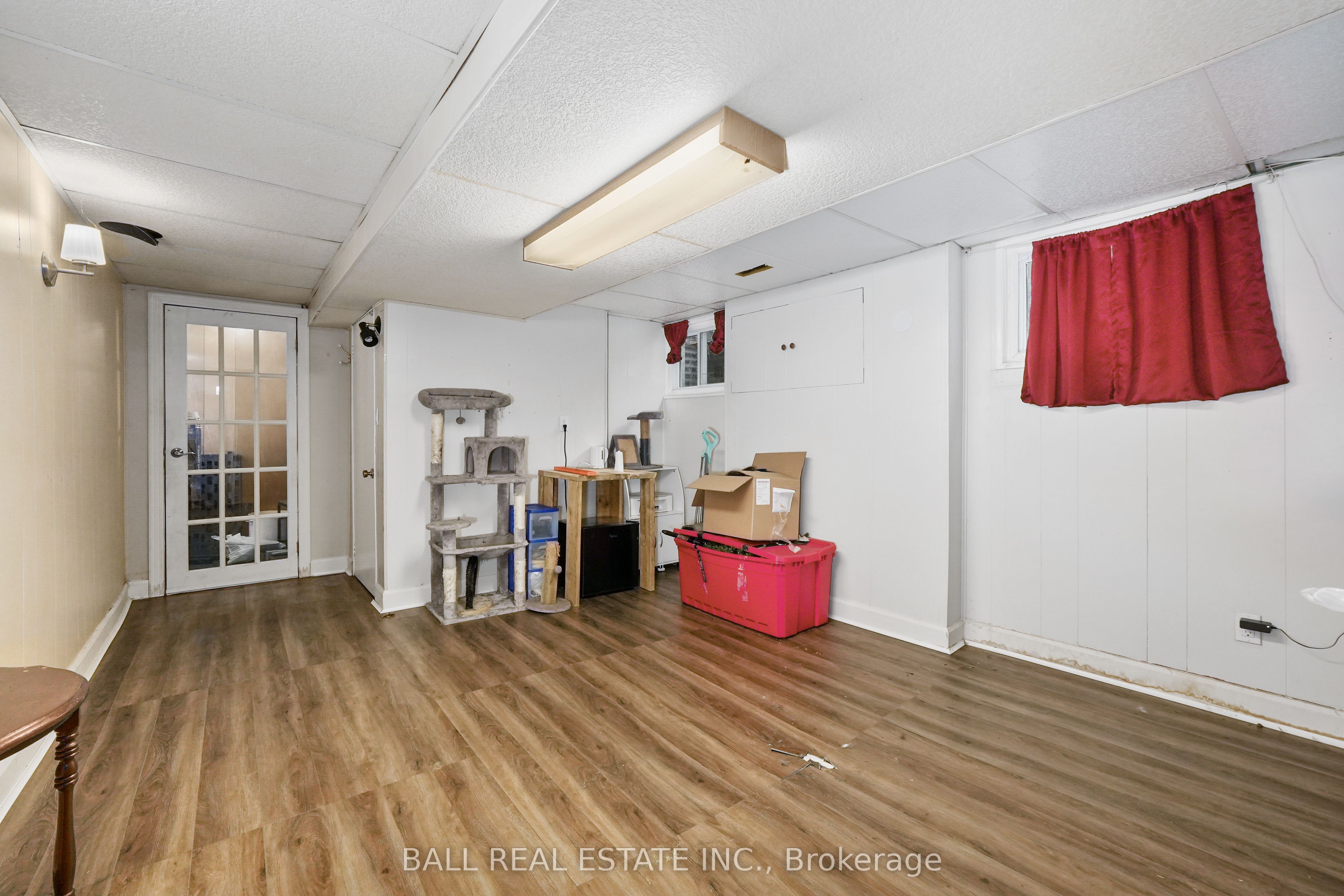 60a Crossley Drive Property Photo 47