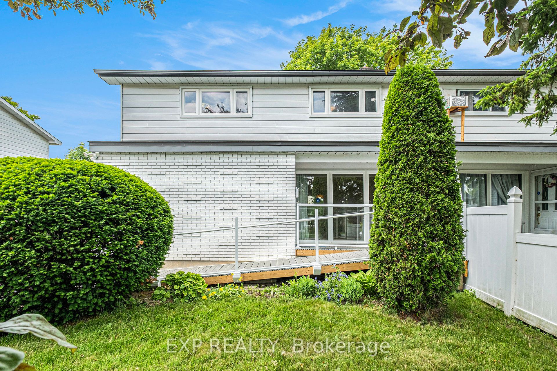 75 Chesterton Drive Property Photo 1