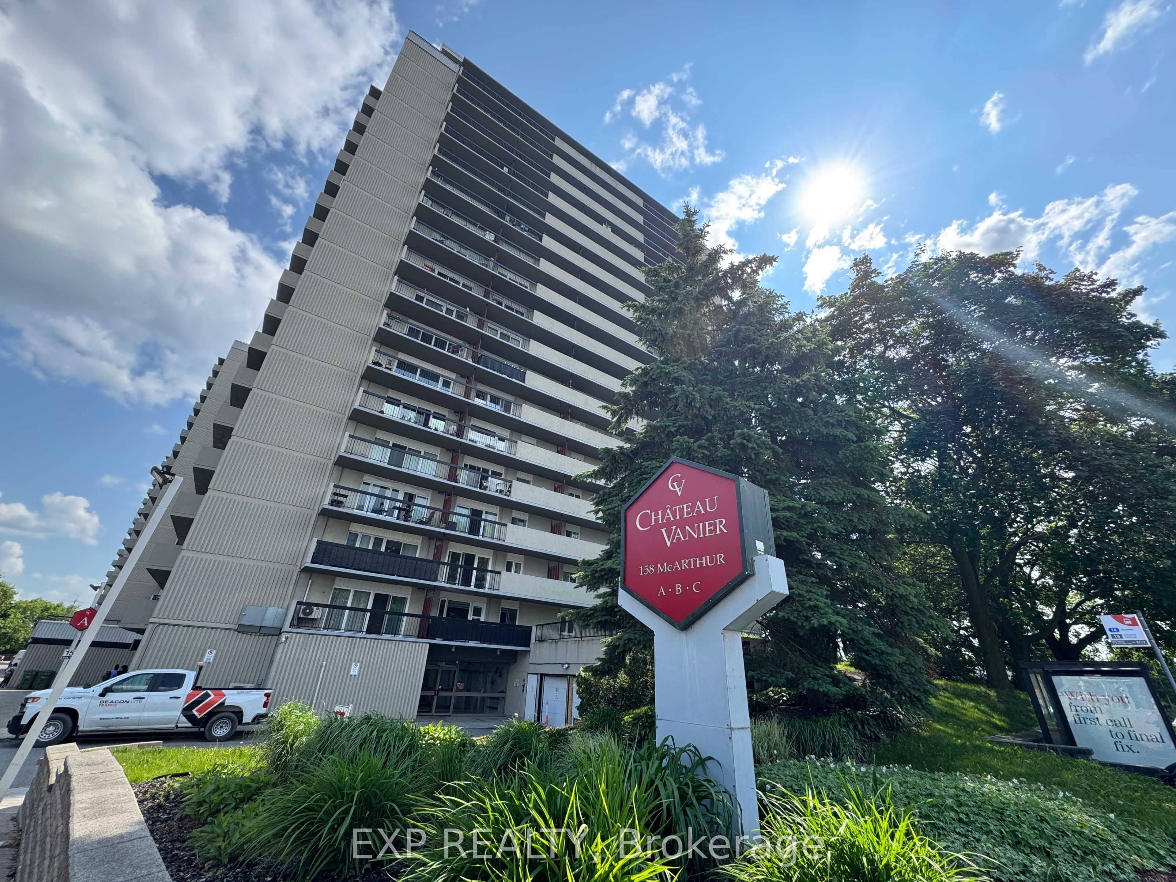 #909 - 158A McArthur Avenue Property Photo 1