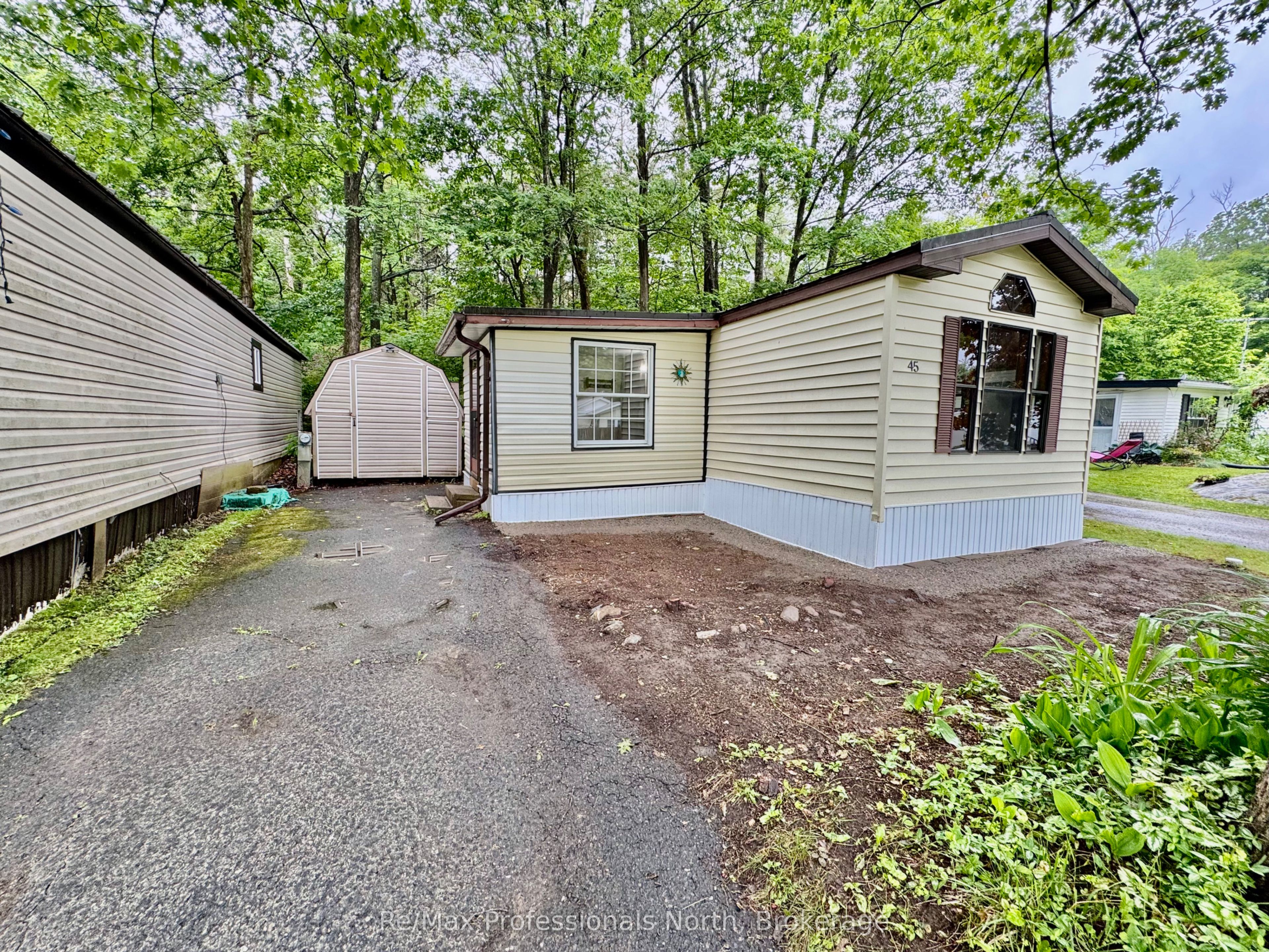 #45 - 1007 Racoon Road Property Photo 1