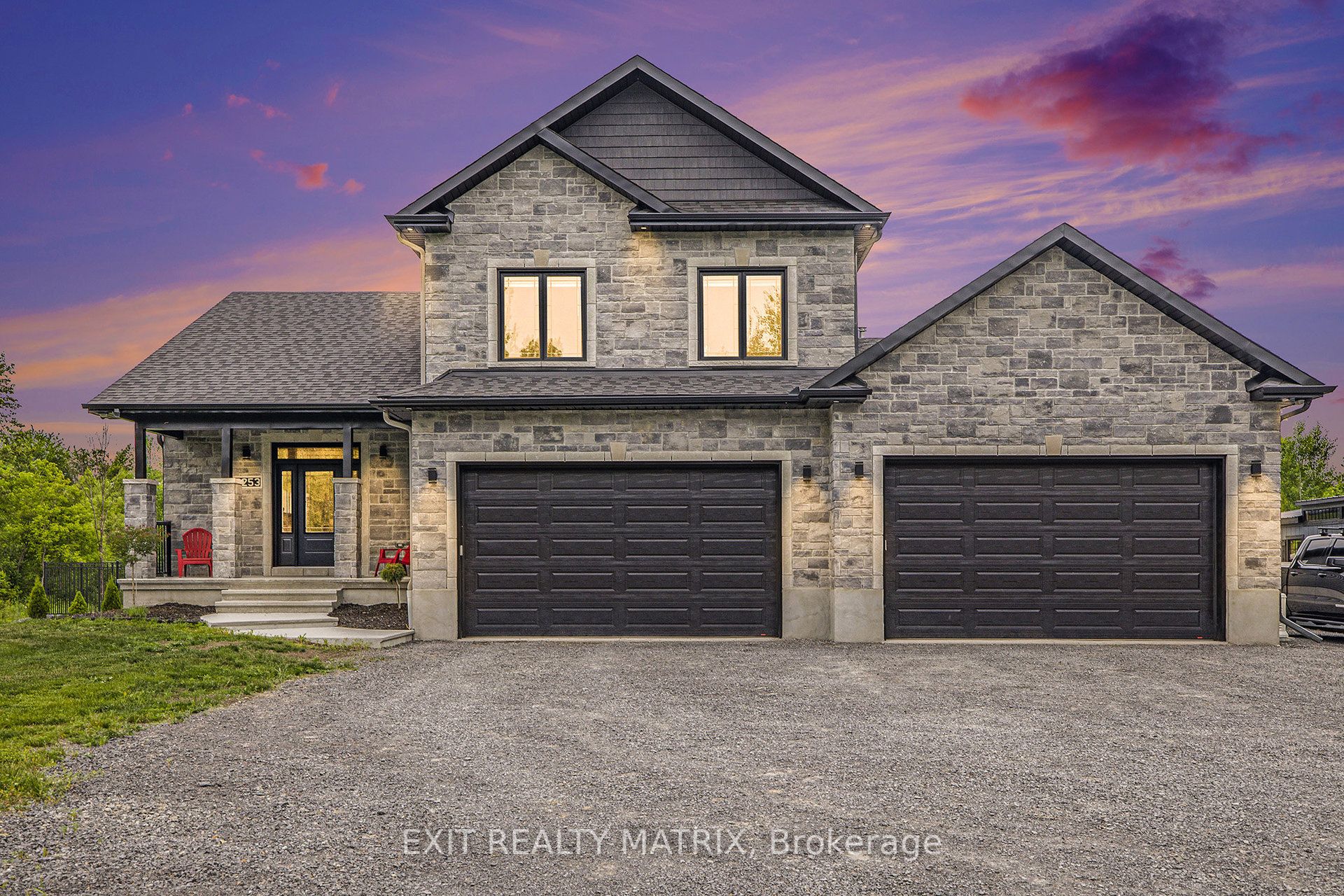 3253 Maisonneuve Road Property Photo 1