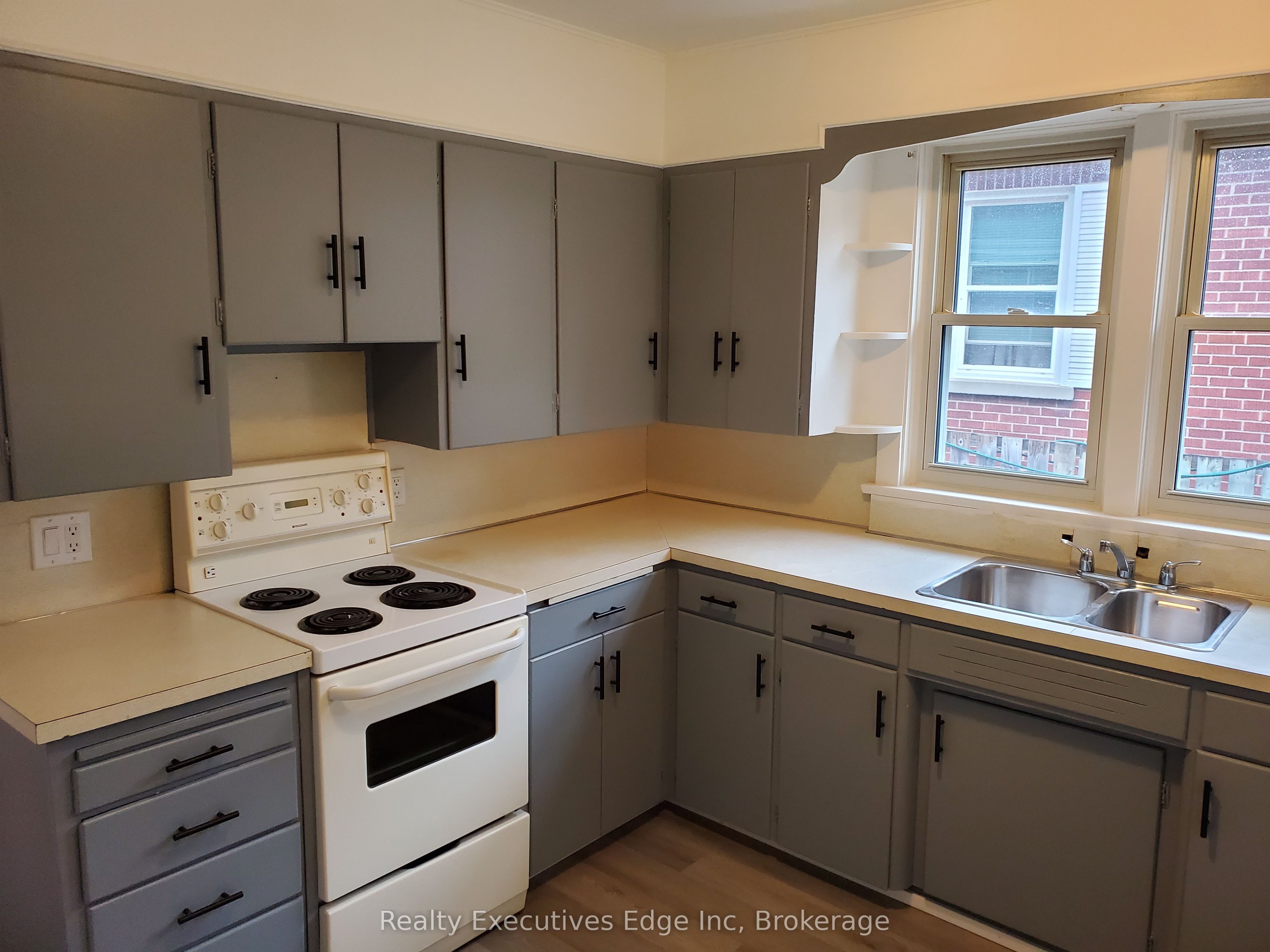 20 Armstrong Avenue Property Photo 5
