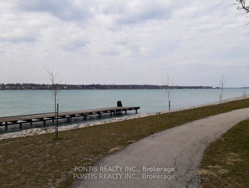 7059 Dufferin Avenue Property Photo 1