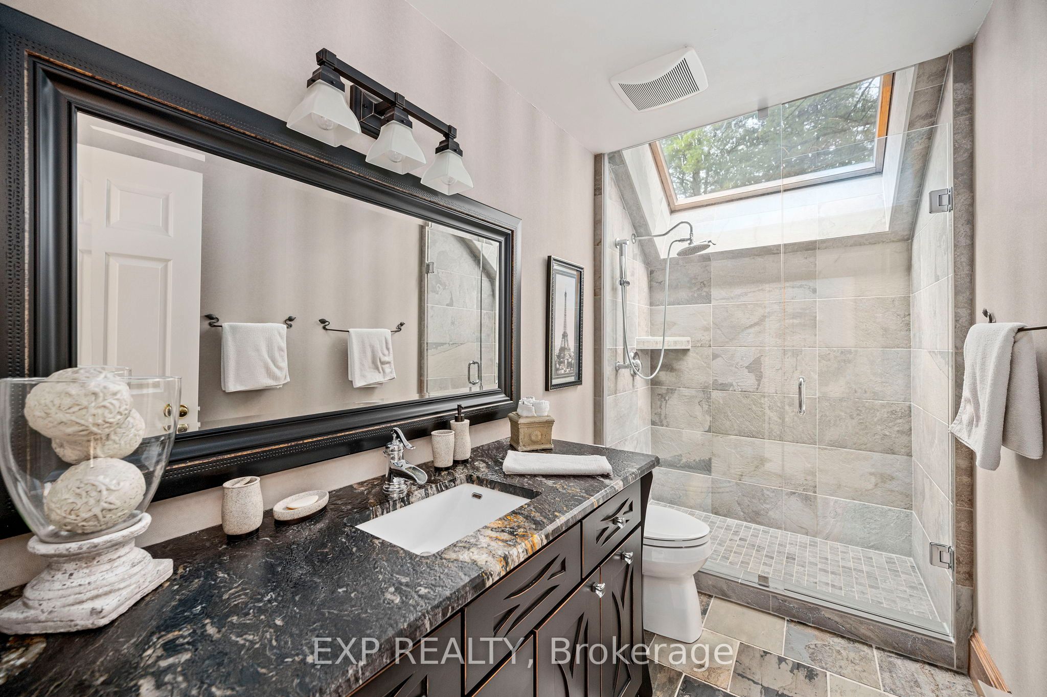 10608 Longwoods Road Property Photo 21