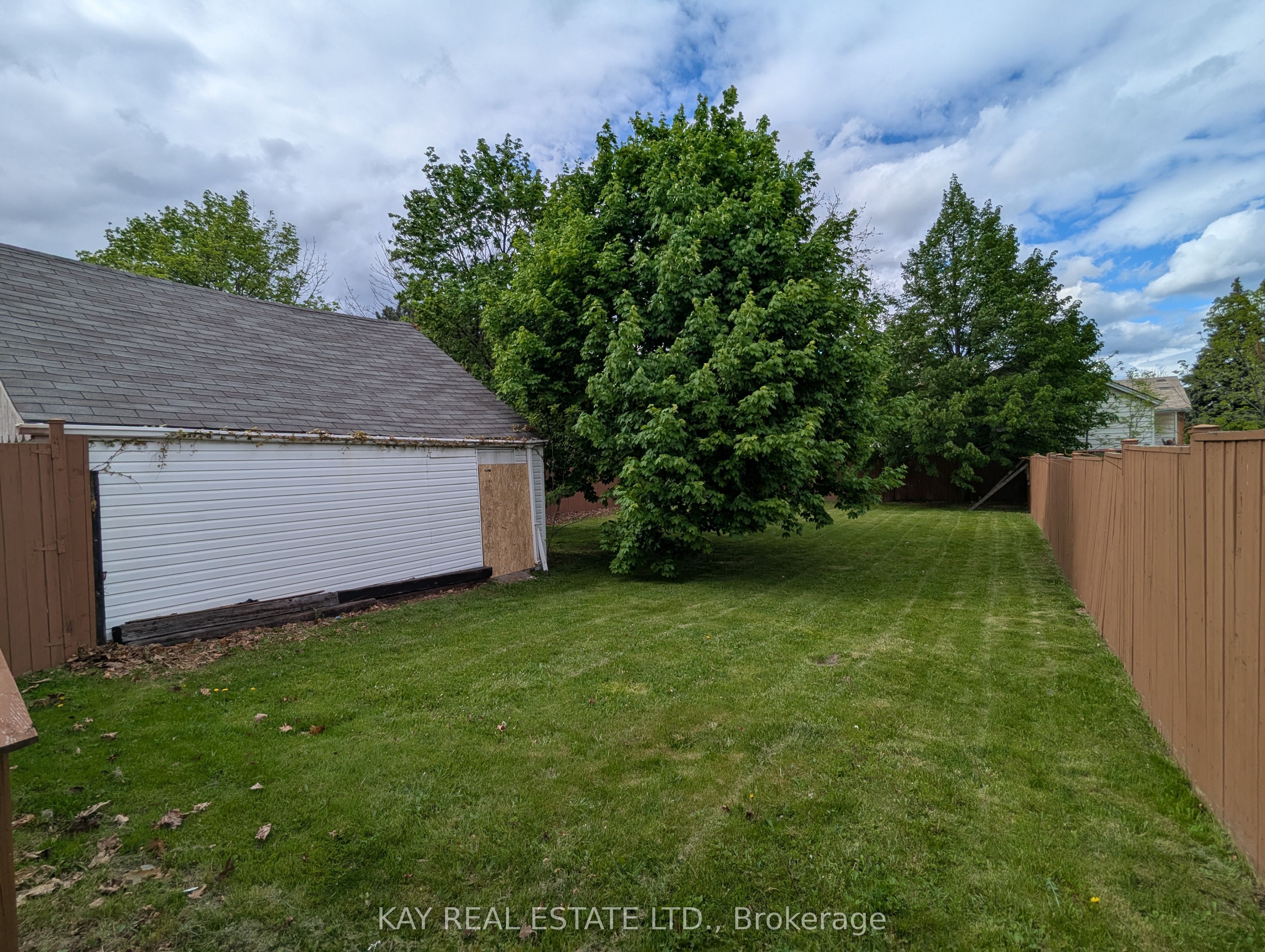 2787 King Street Property Photo 5