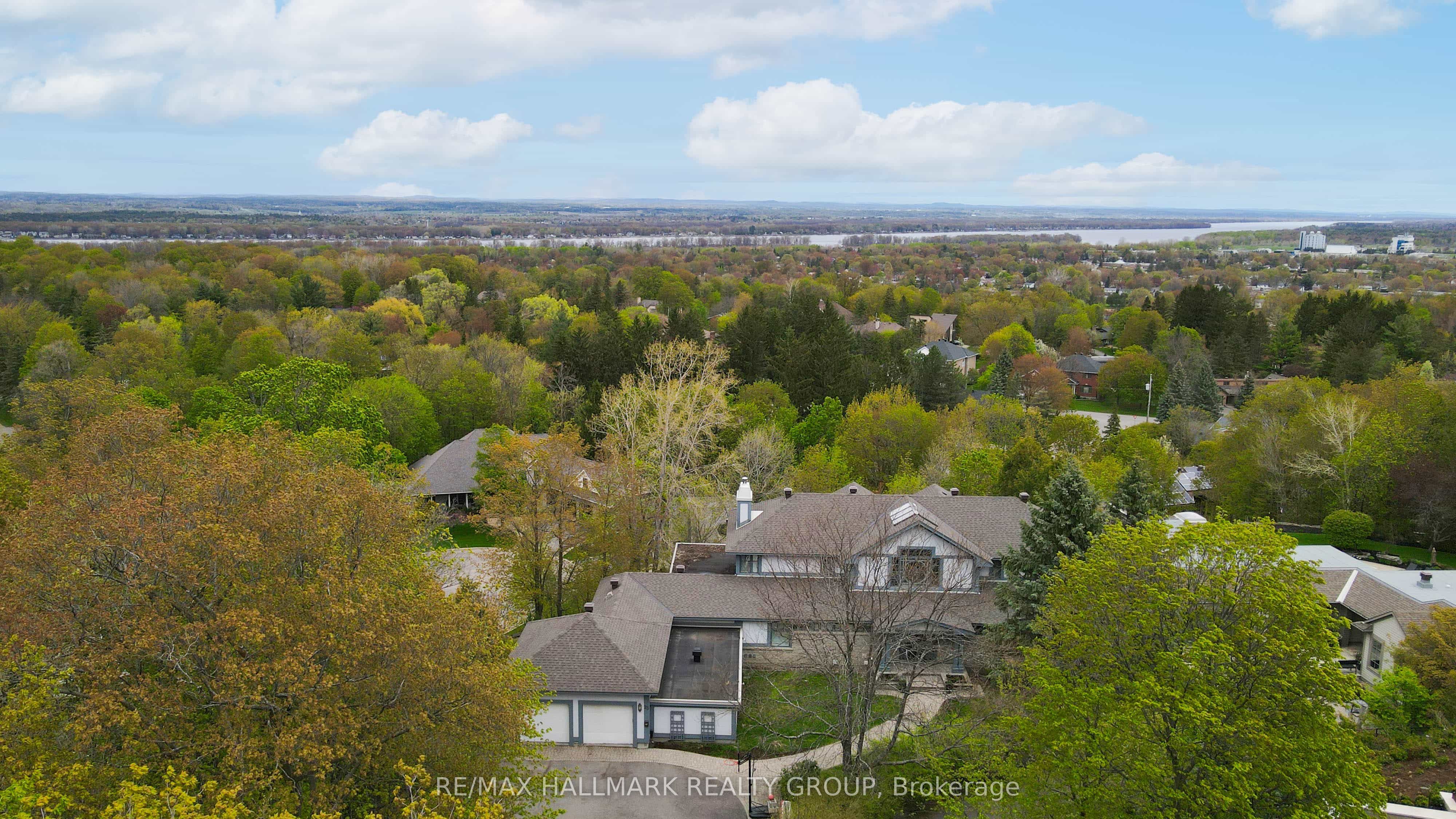23 Davidson Drive Property Photo 1