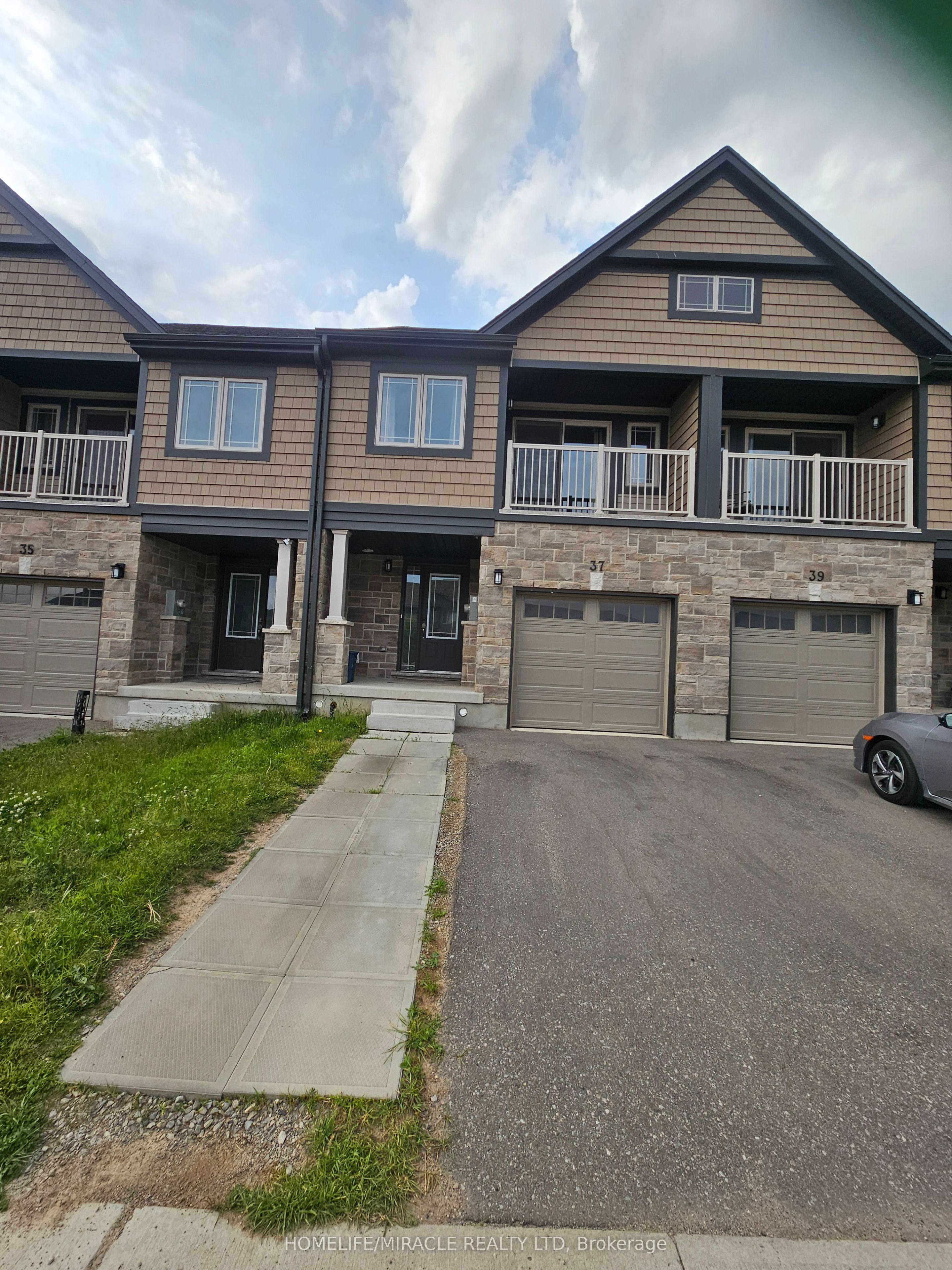 37 Munch Avenue Property Photo 1