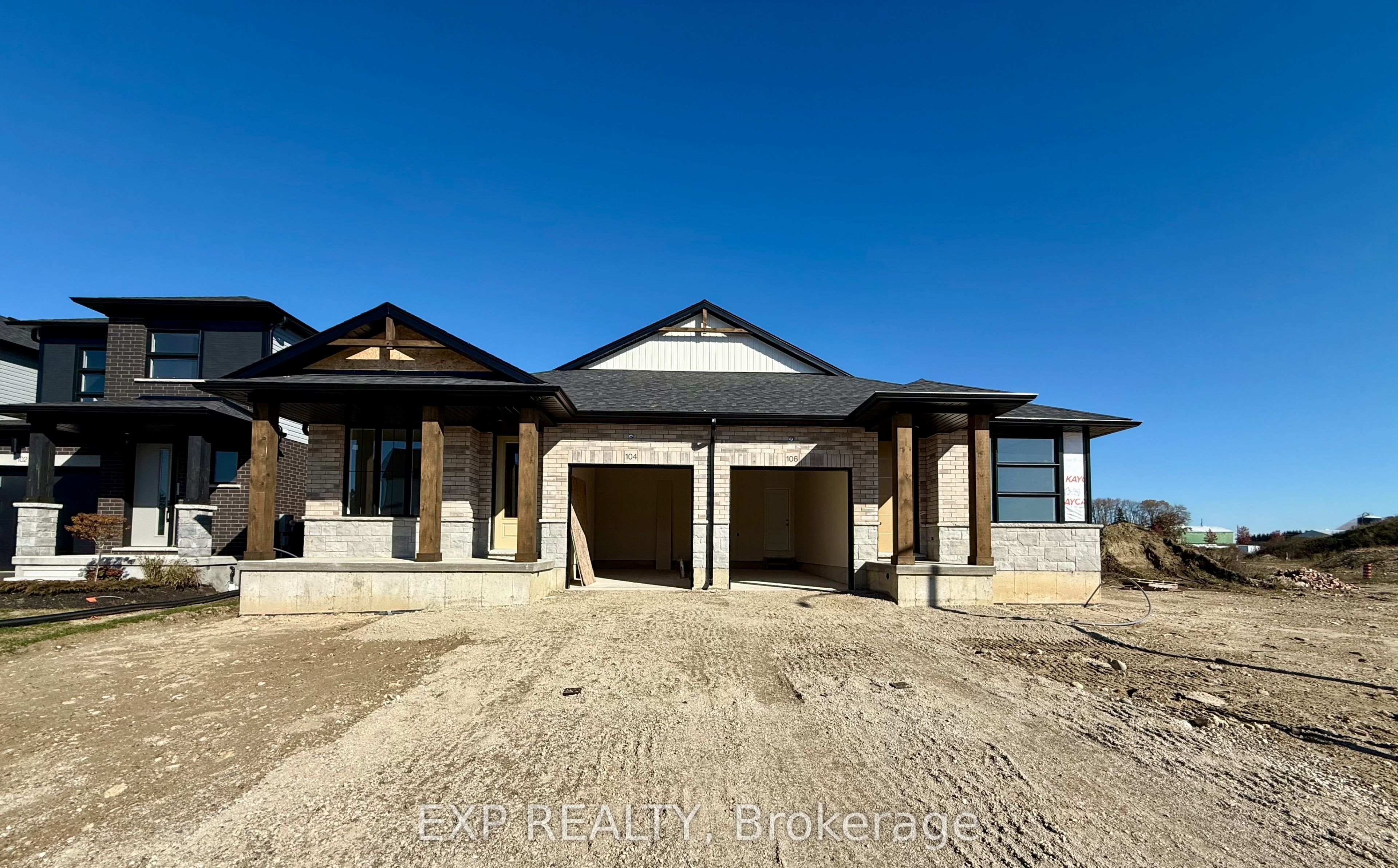 104 Thackeray Way Property Photo 1