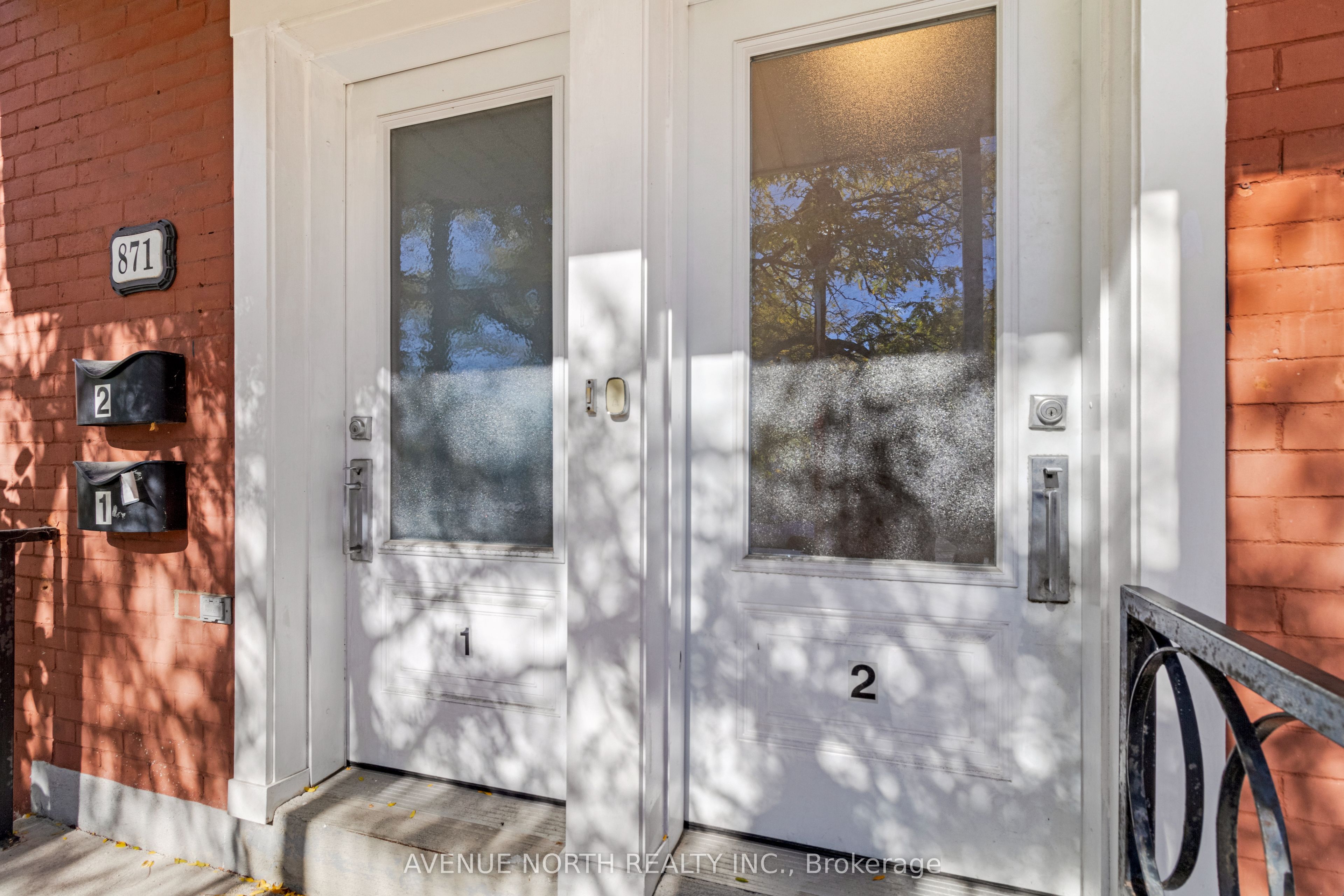#1 - 871 Somerset Street Property Photo 2