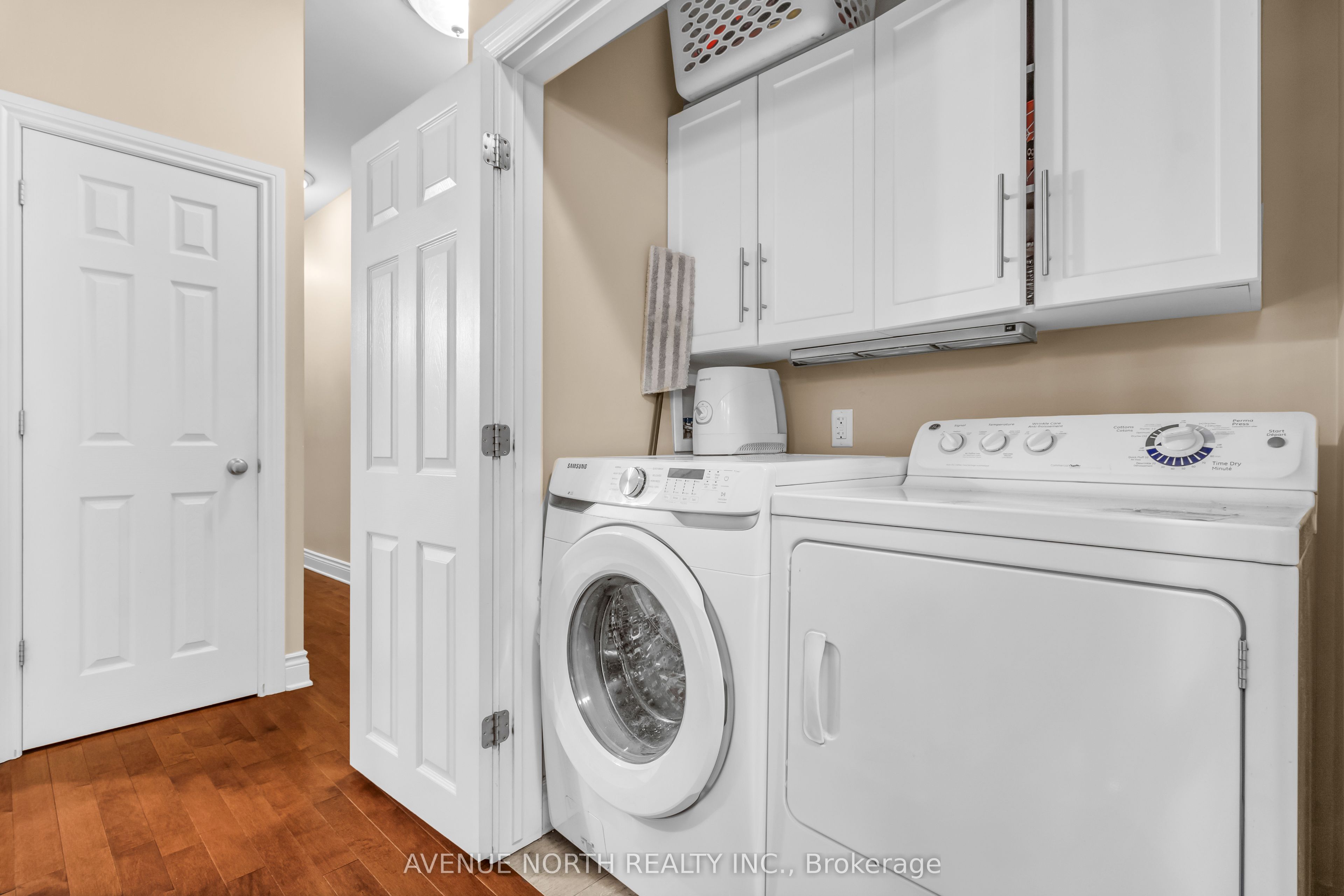 #1 - 871 Somerset Street Property Photo 16