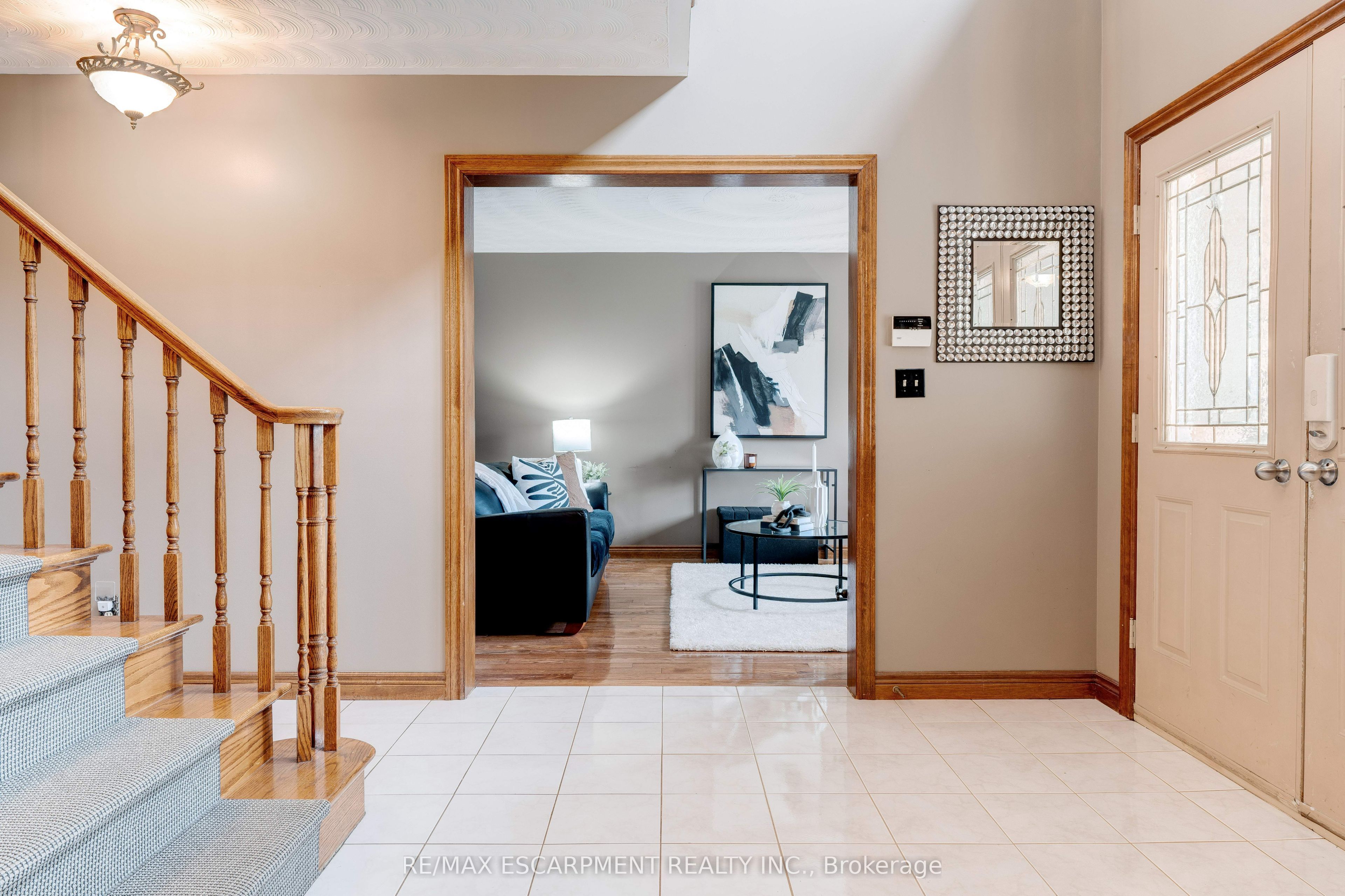 9 Sugarberry Court Property Photo 4