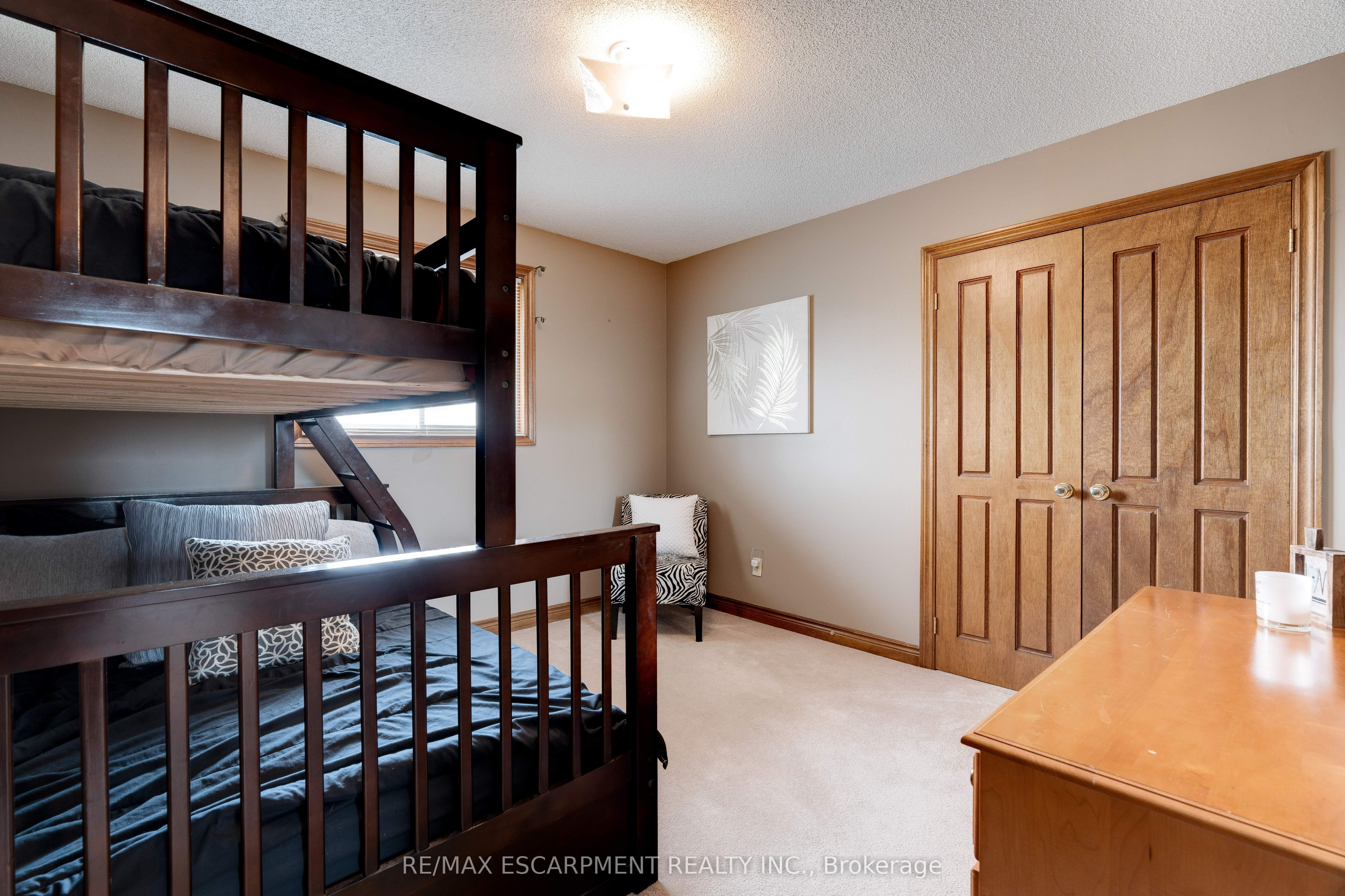 9 Sugarberry Court Property Photo 22