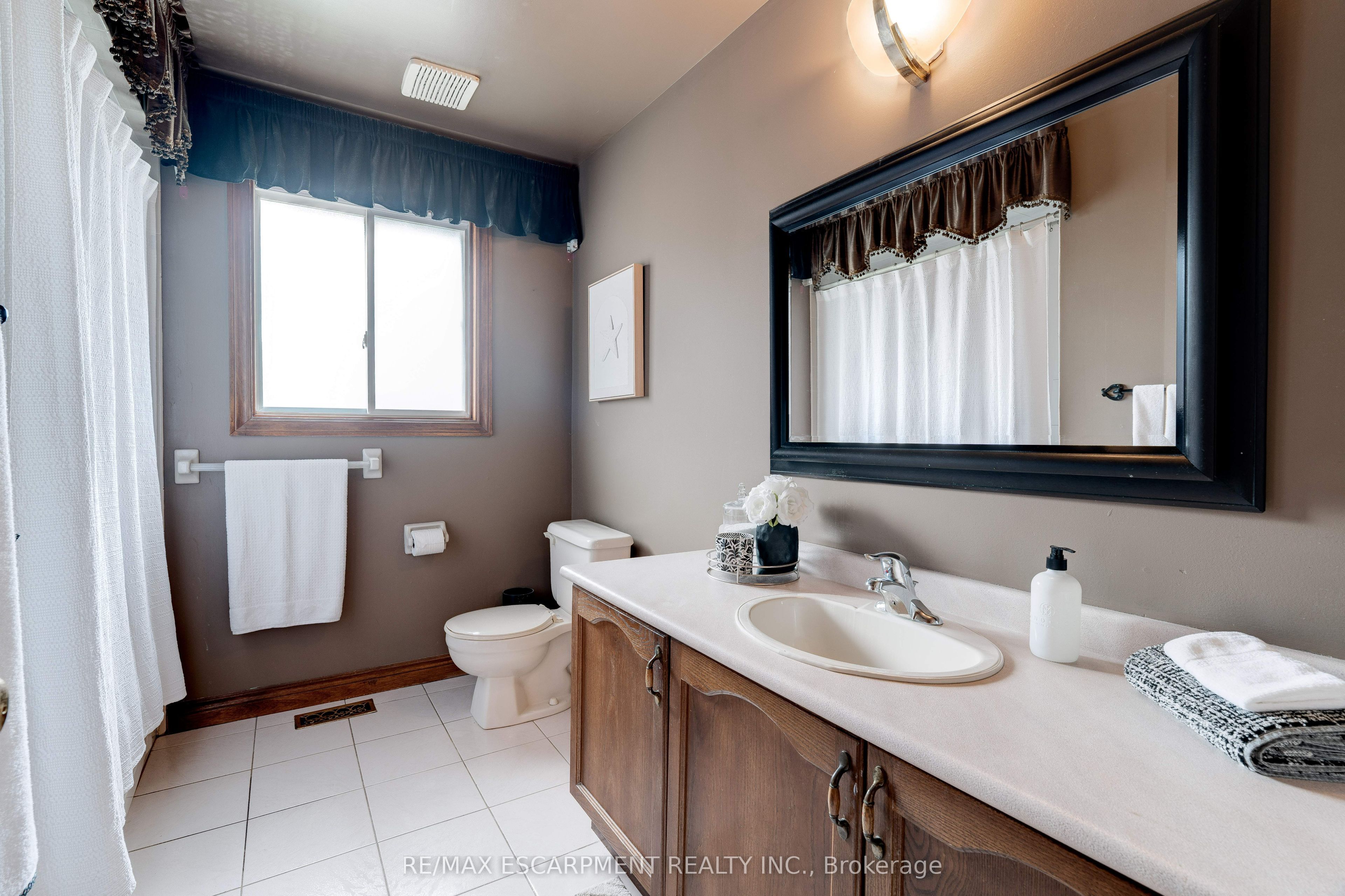 9 Sugarberry Court Property Photo 23