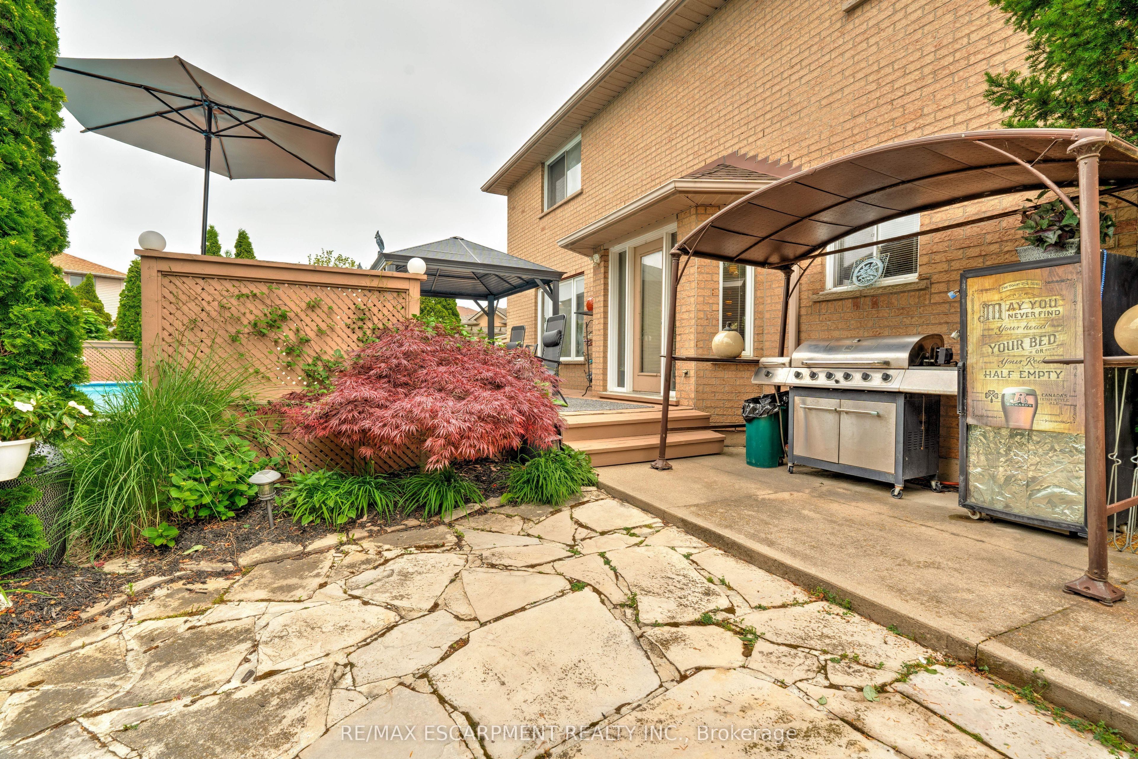 9 Sugarberry Court Property Photo 32