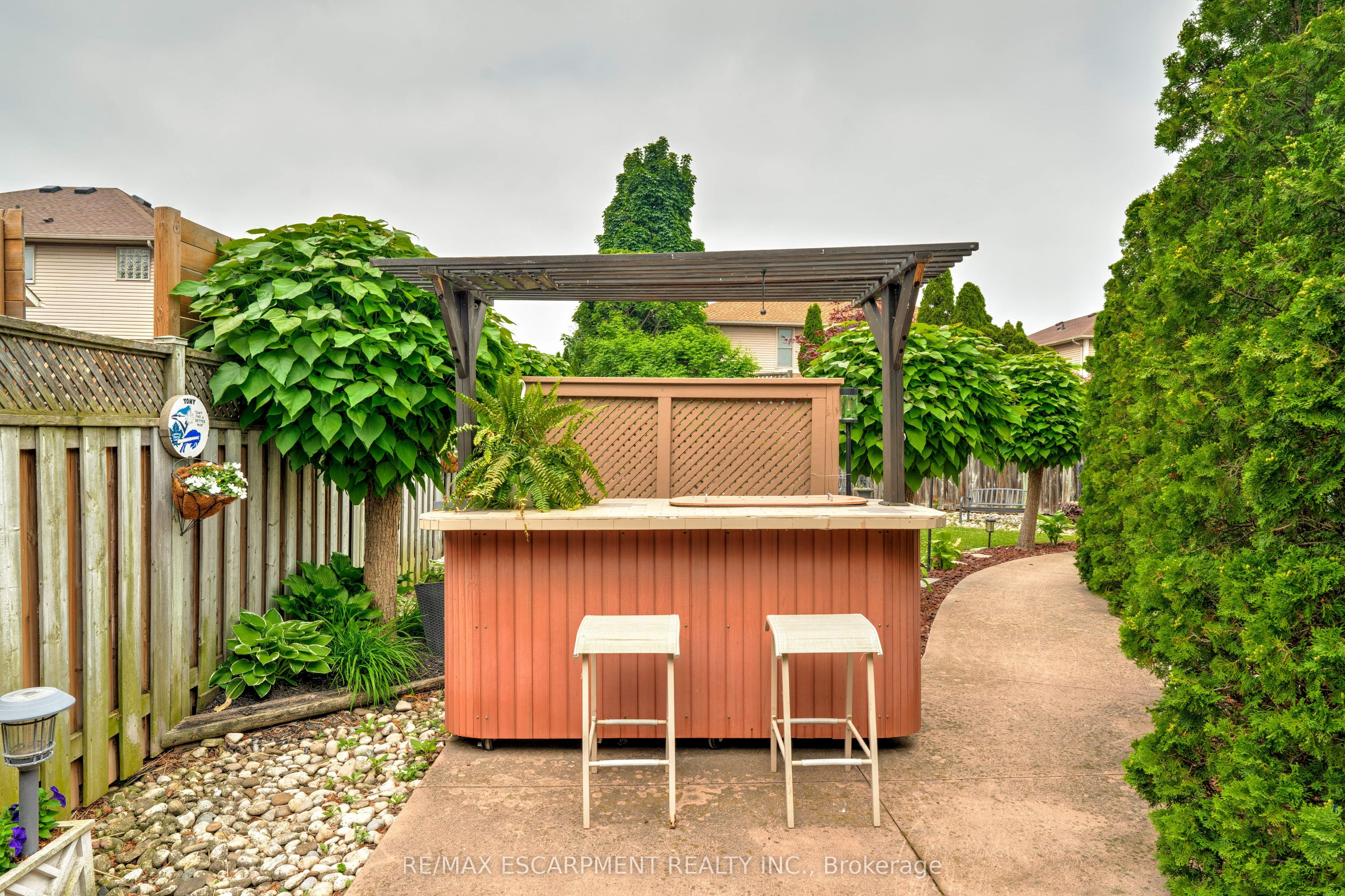 9 Sugarberry Court Property Photo 35