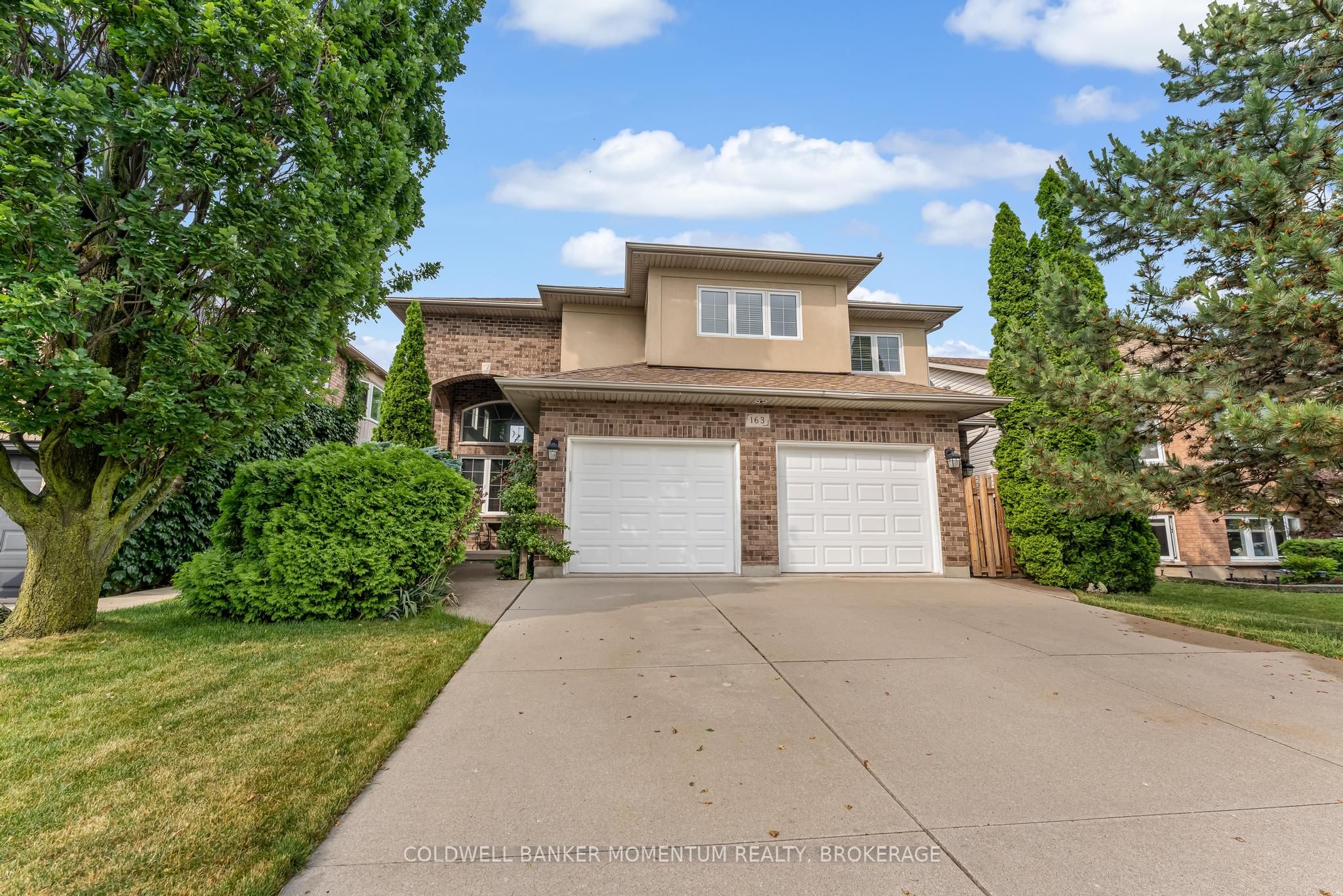 163 Crysler Cres Property Photo 1