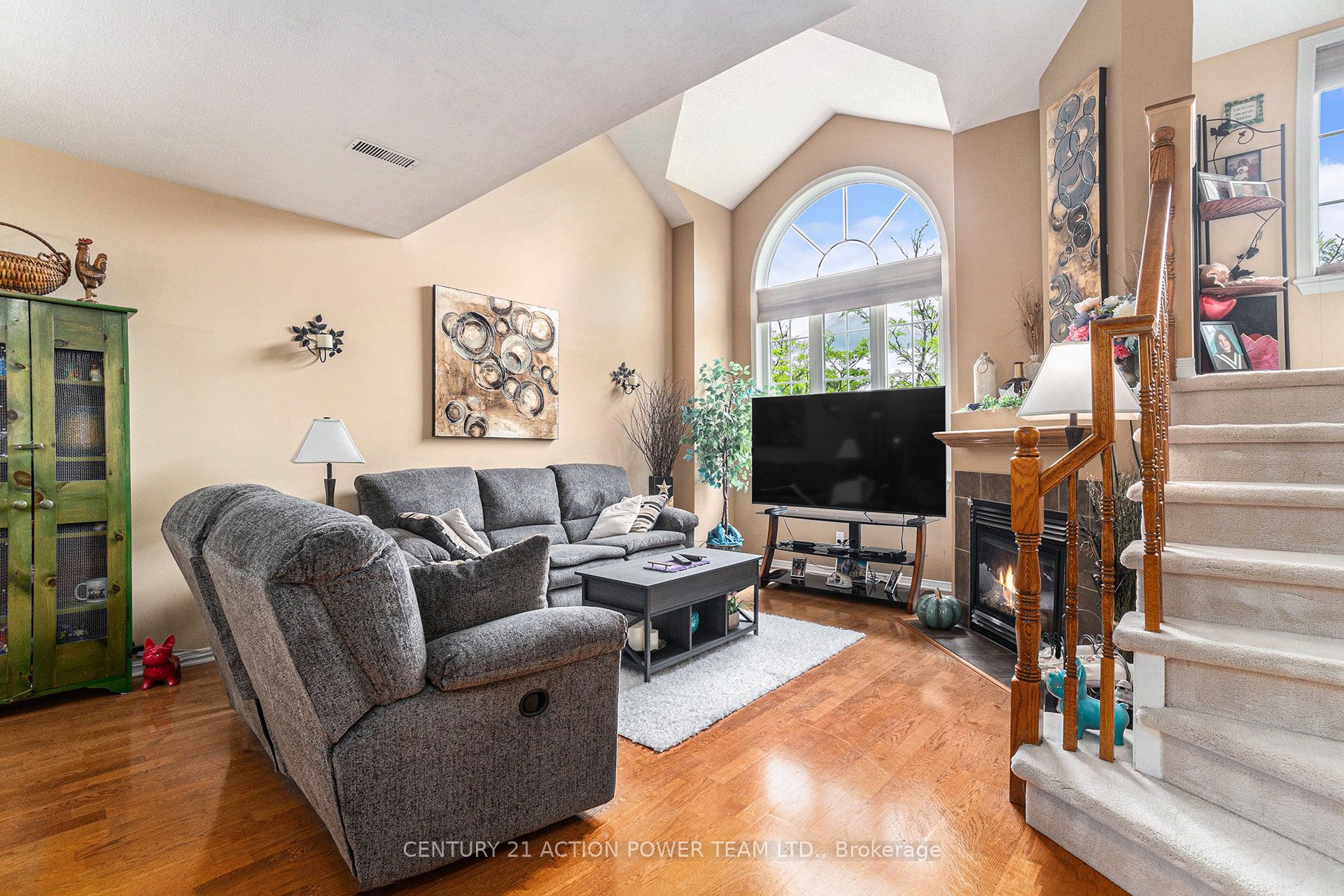 123 Gatestone Private Property Photo 8