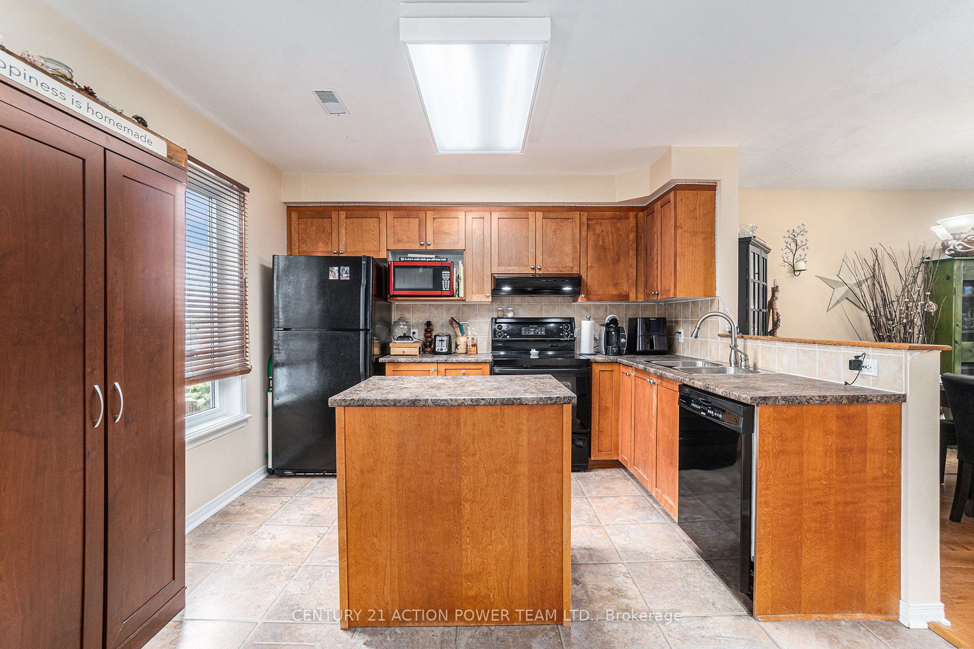 123 Gatestone Private Property Photo 16