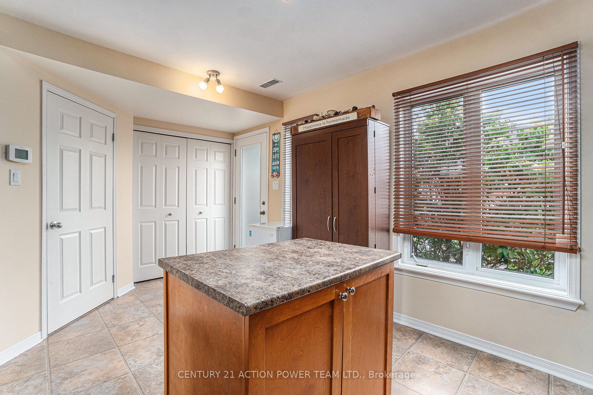 123 Gatestone Private Property Photo 19