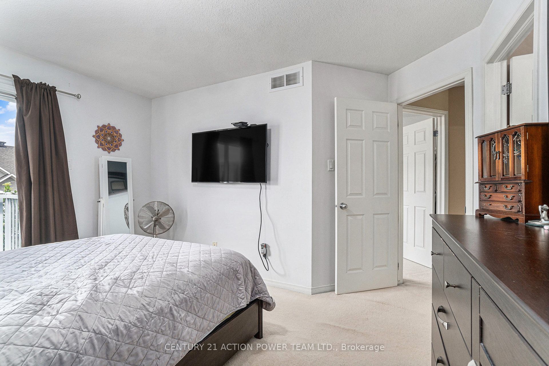 123 Gatestone Private Property Photo 27