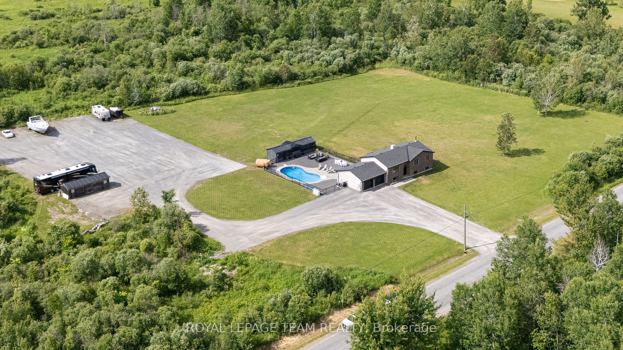 883 Craig Road Property Photo 1