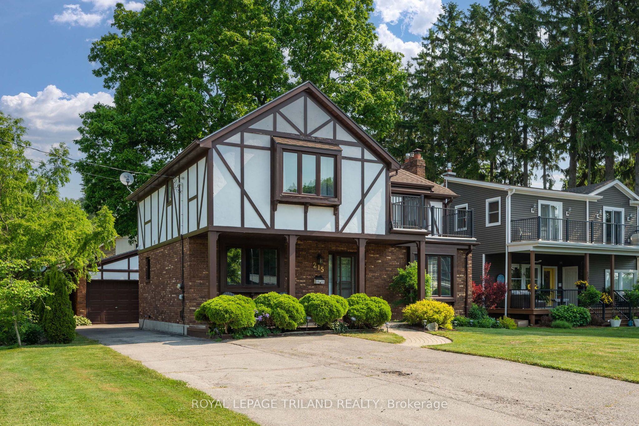 215 Kitchener Avenue Property Photo 1