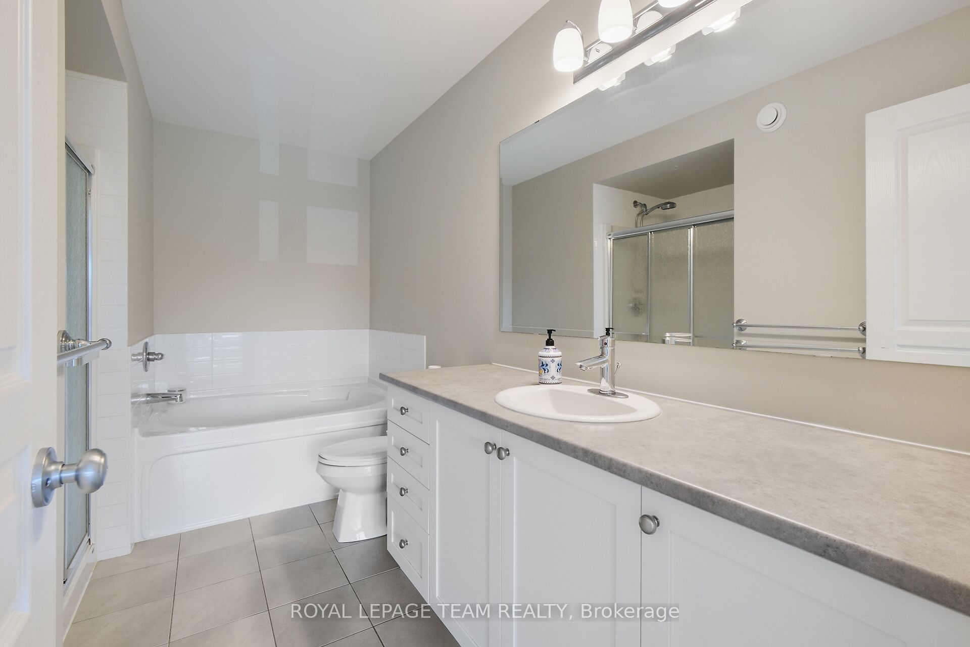 273 Shinleaf Crescent Property Photo 32