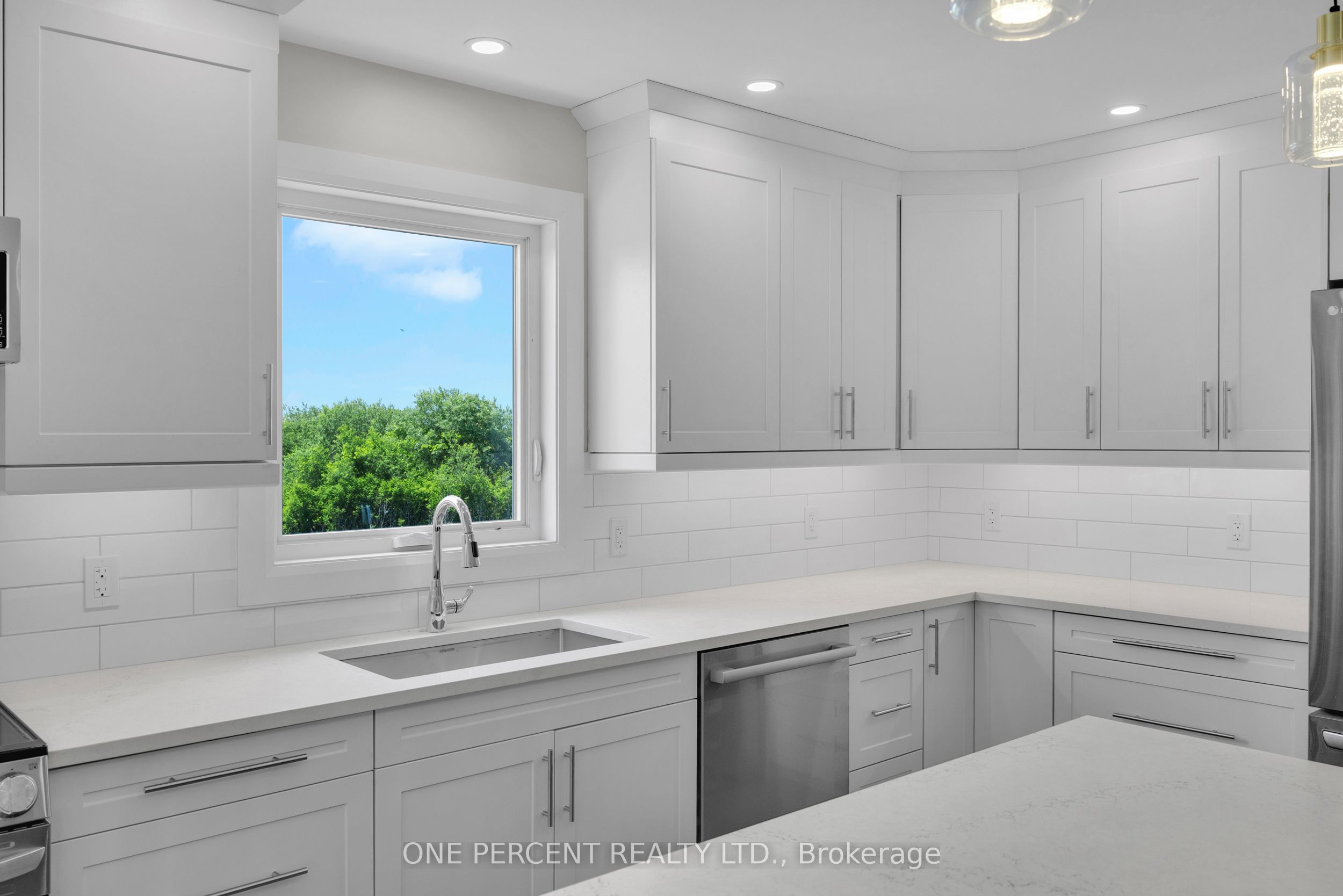 449 Wood Road Property Photo 11