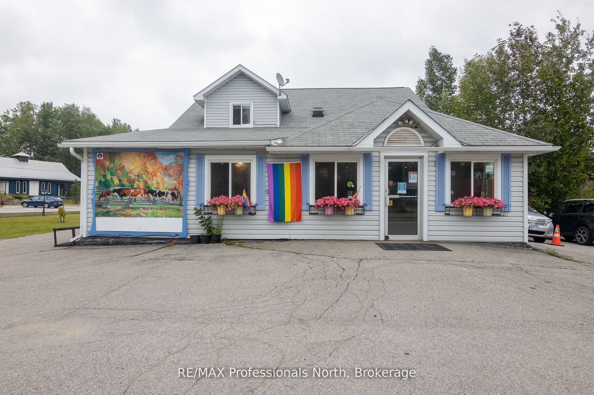 170 Bobcaygeon Rd Property Photo 1