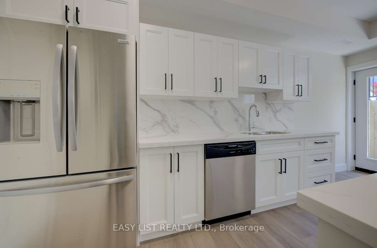 17 Peter Street 1 Property Photo 5