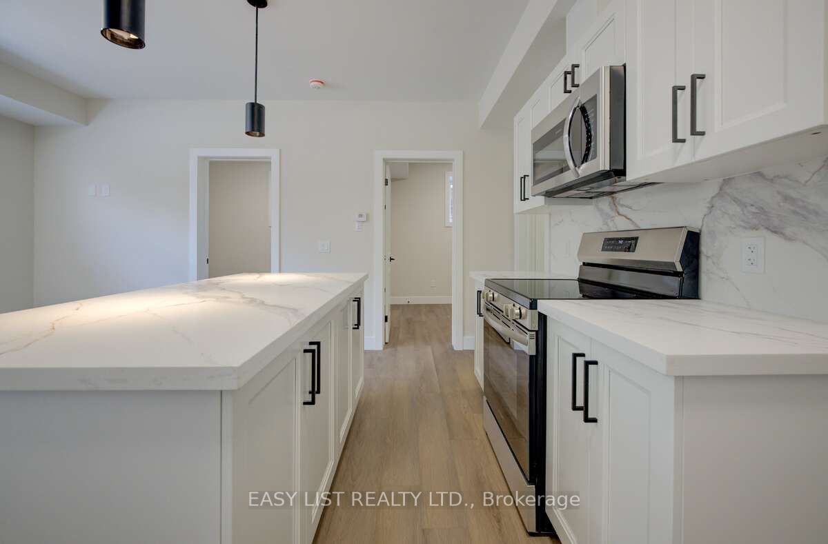 17 Peter Street 1 Property Photo 7