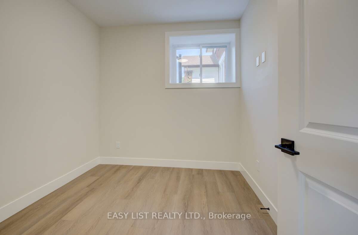 17 Peter Street 1 Property Photo 15