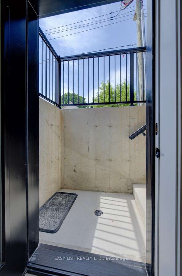 17 Peter Street 1 Property Photo 22