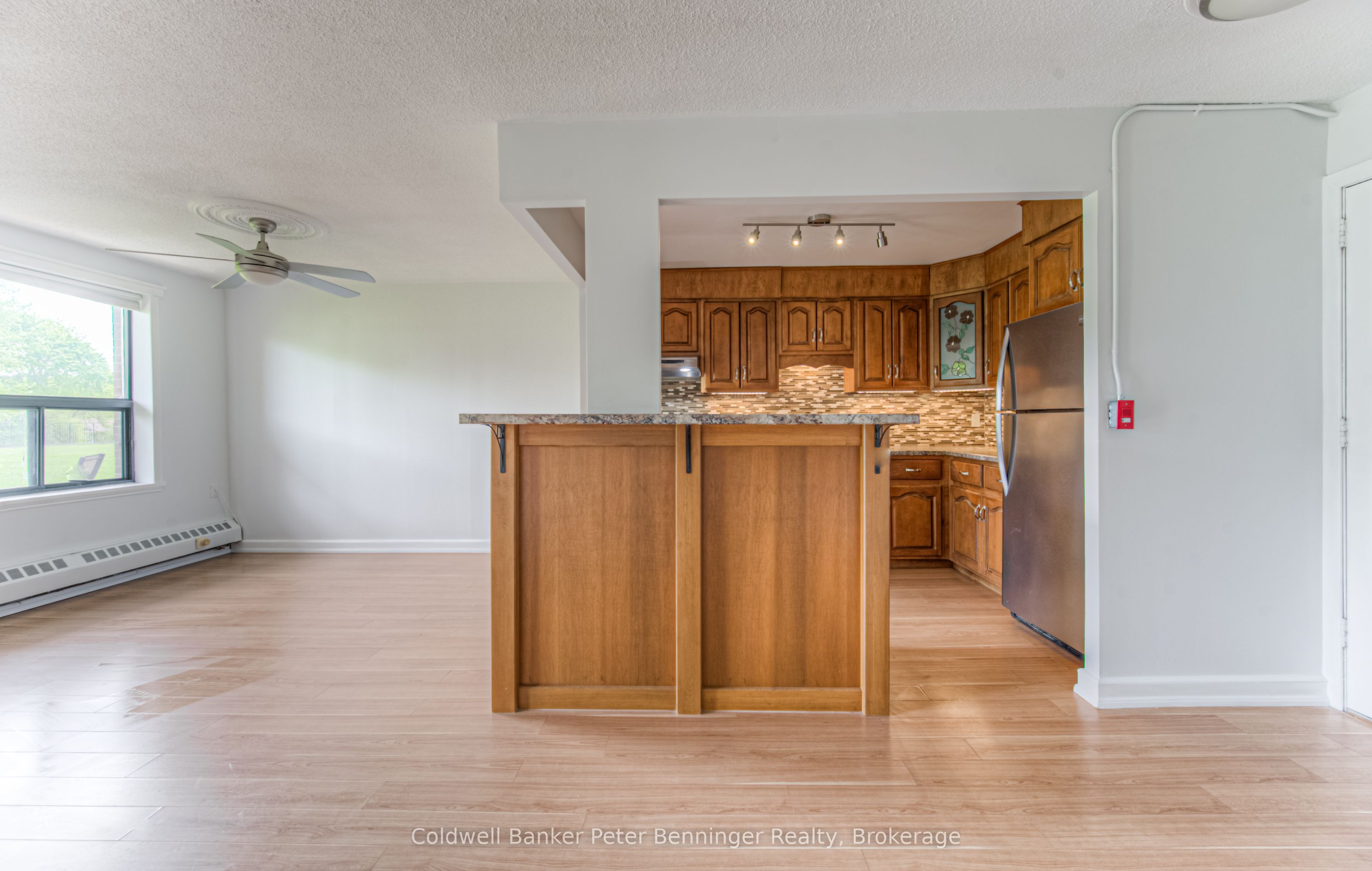 1100 Courtland Avenue E 211 Property Photo 7