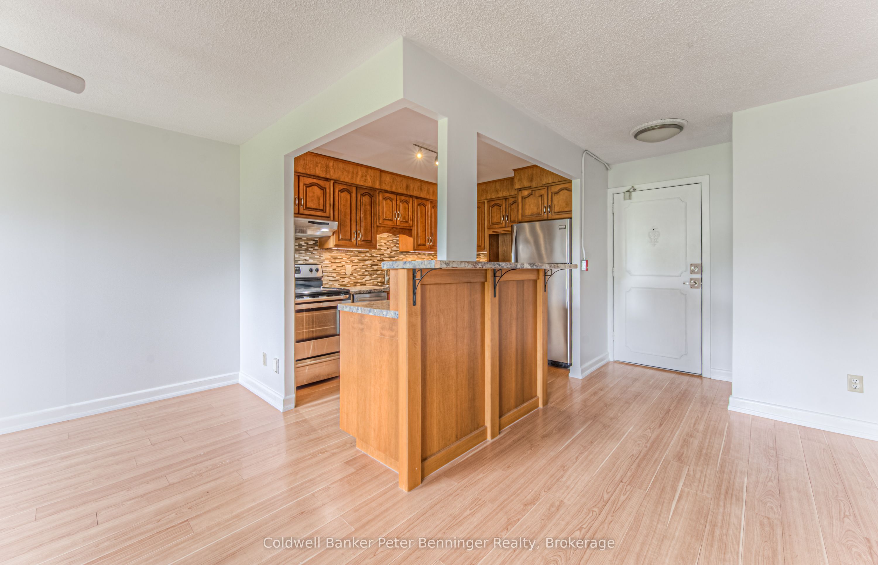 1100 Courtland Avenue E 211 Property Photo 14
