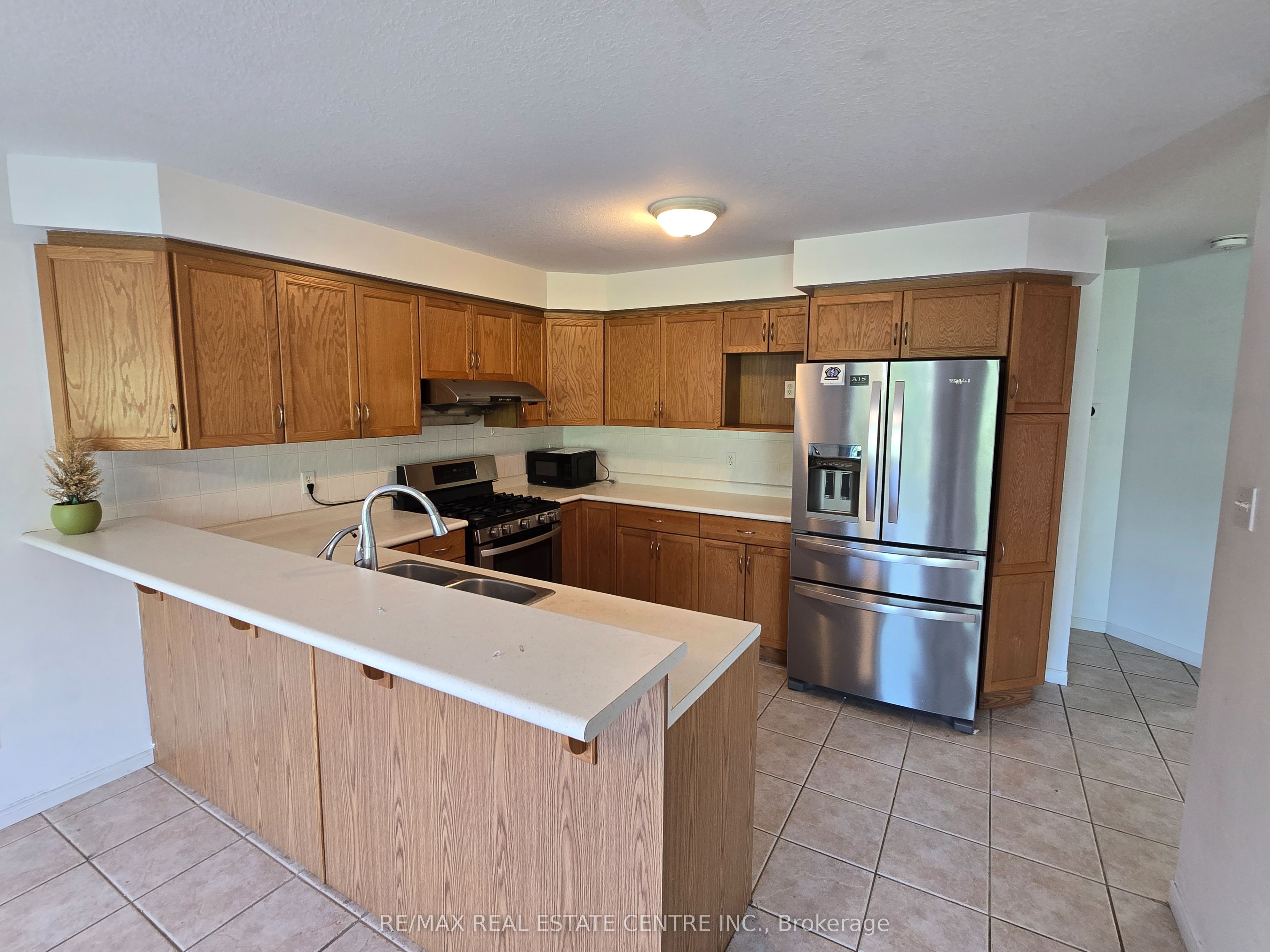 84 Marsh Crescent Property Photo 2