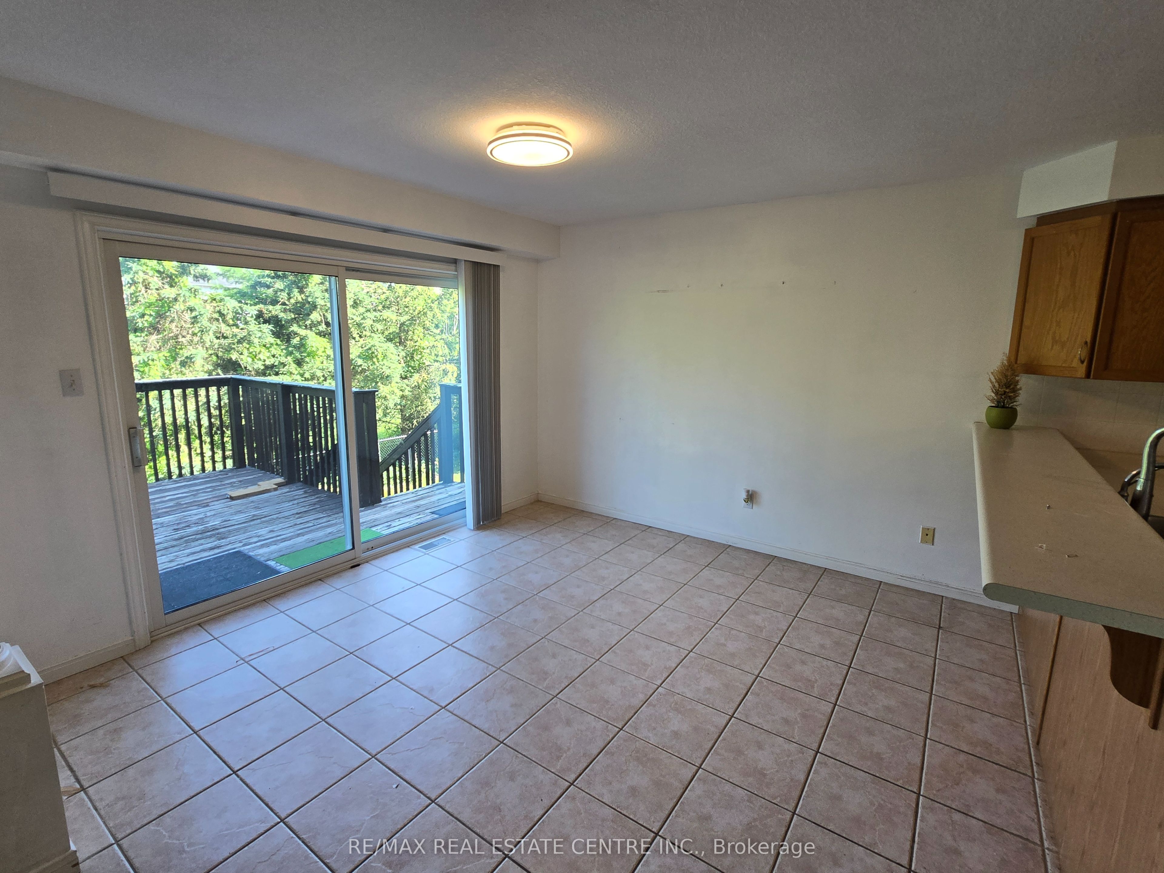84 Marsh Crescent Property Photo 5