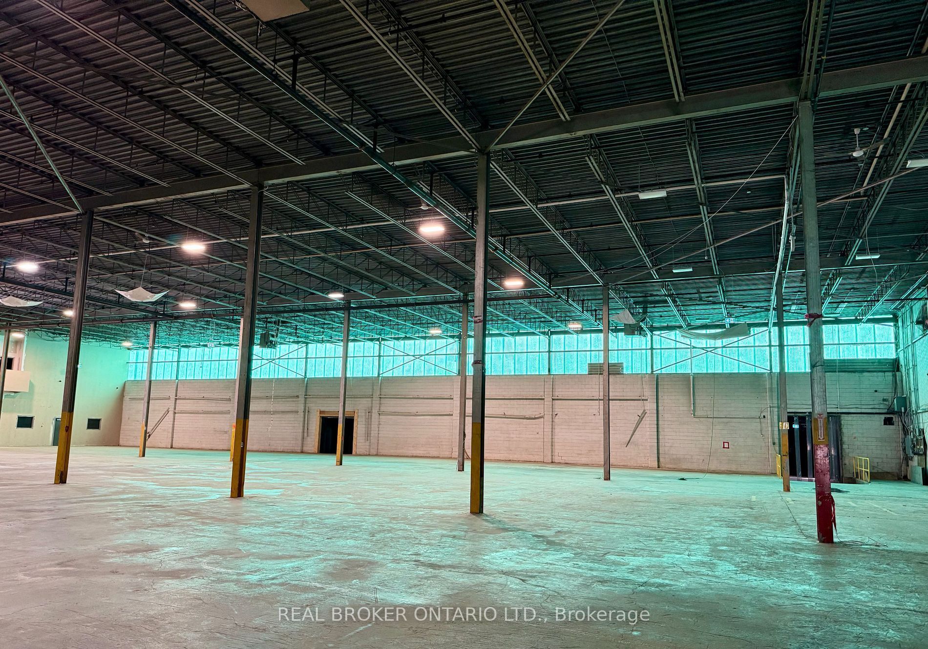 5900 Thorold Stone Road 2b Property Photo 4