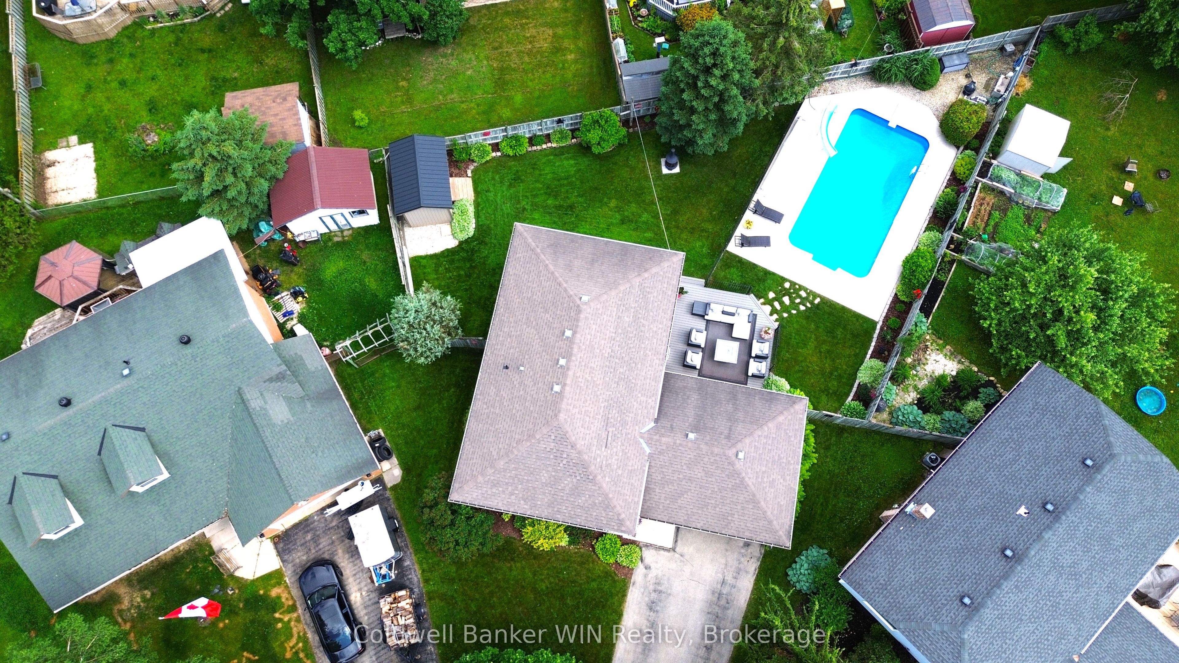 250 Justin's Place Property Photo 2