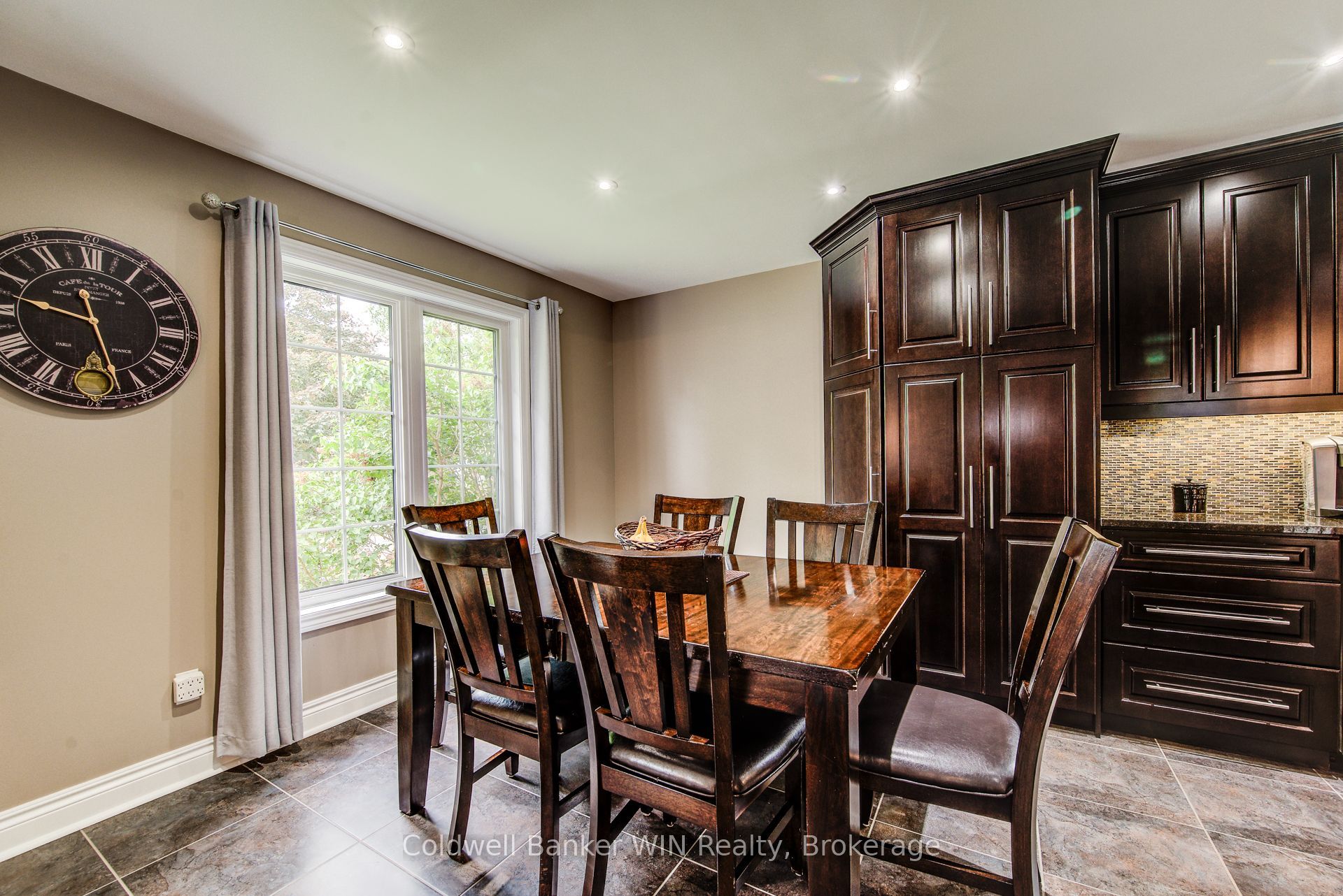 250 Justin's Place Property Photo 12