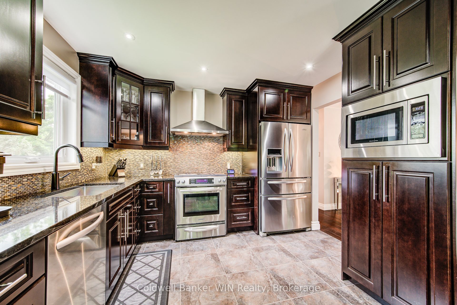 250 Justin's Place Property Photo 14