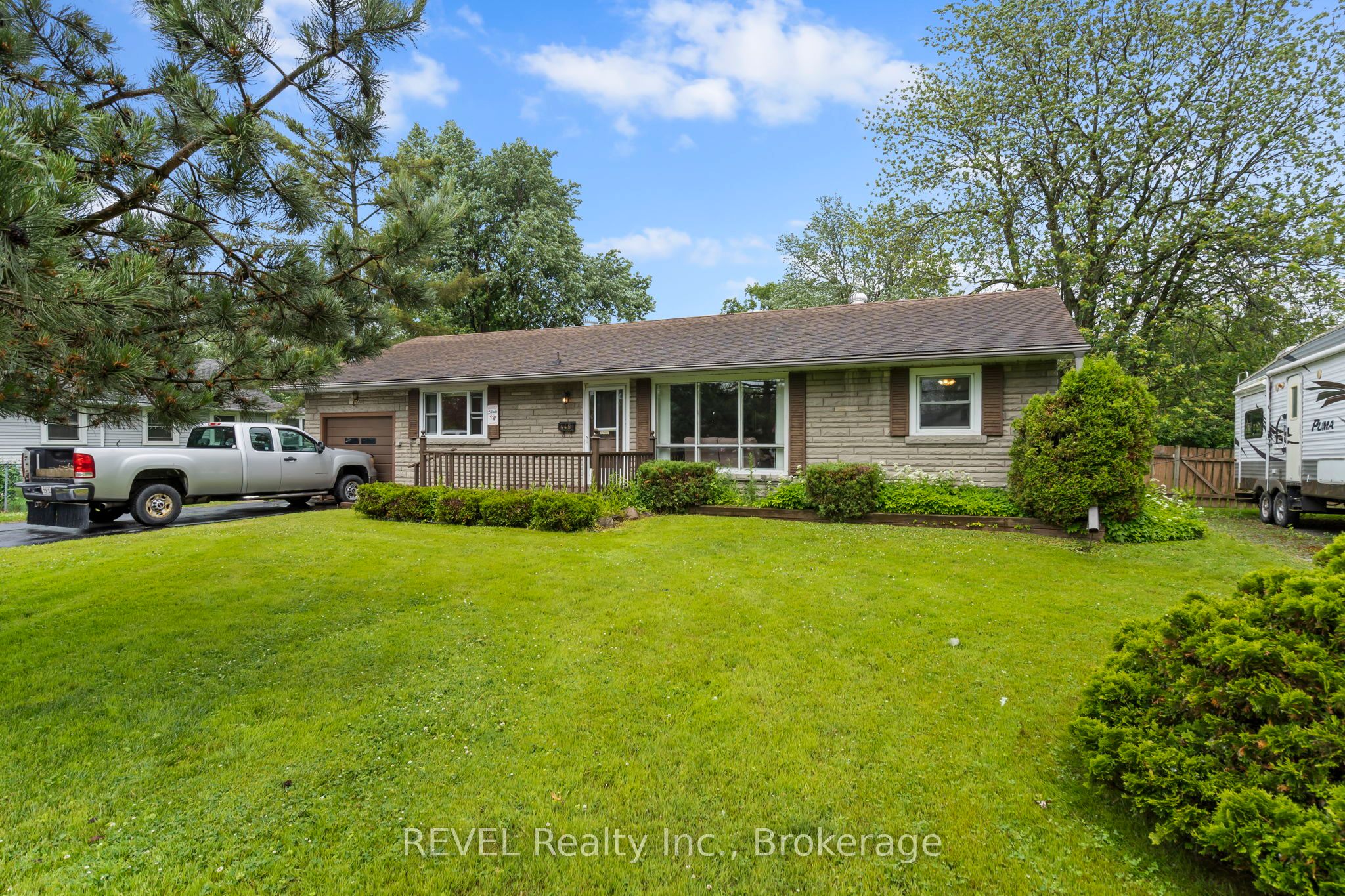 448 Crescent Road Property Photo 1